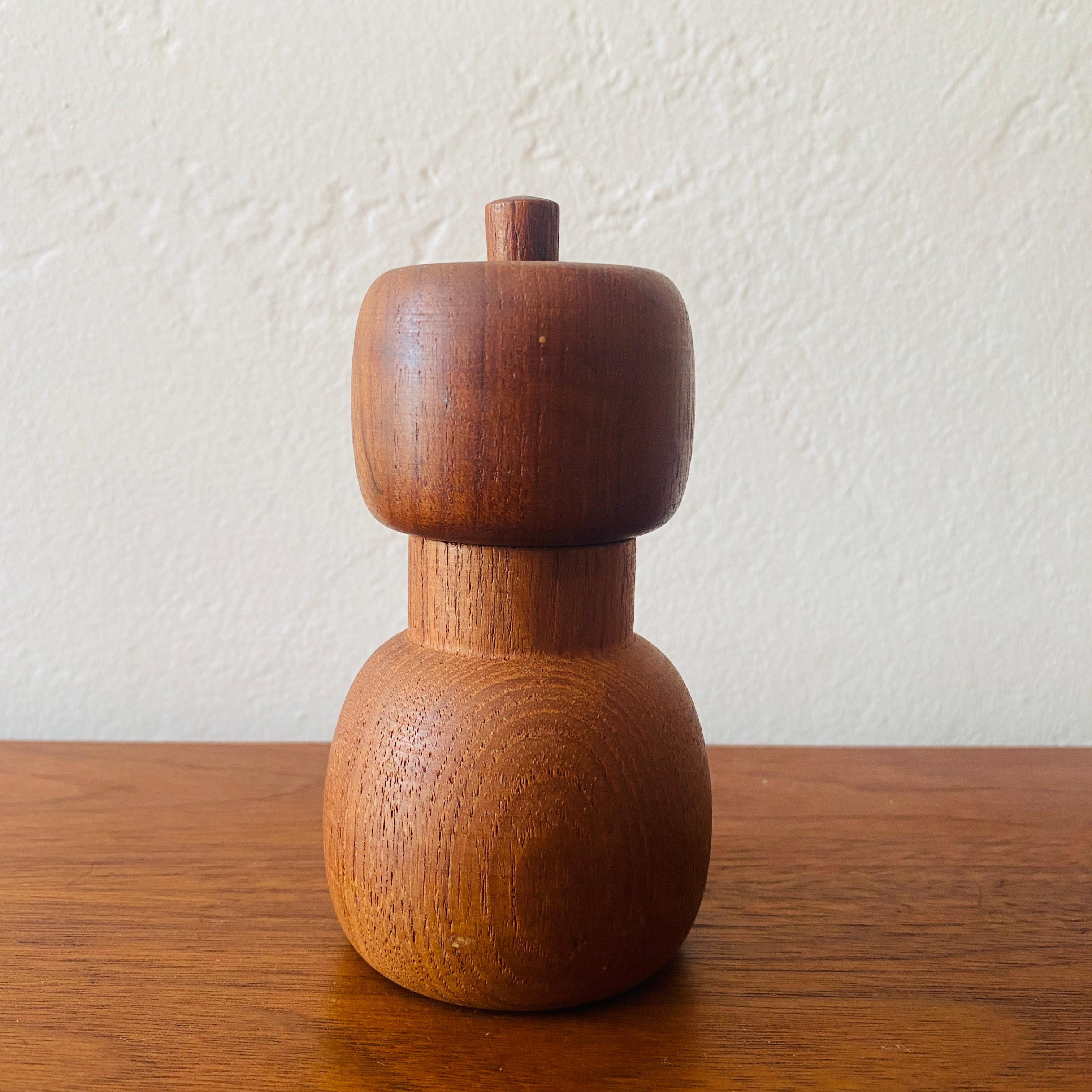 Vintage Teak Dansk Salt and Pepper Mill by Jens H. Quistgaard 3