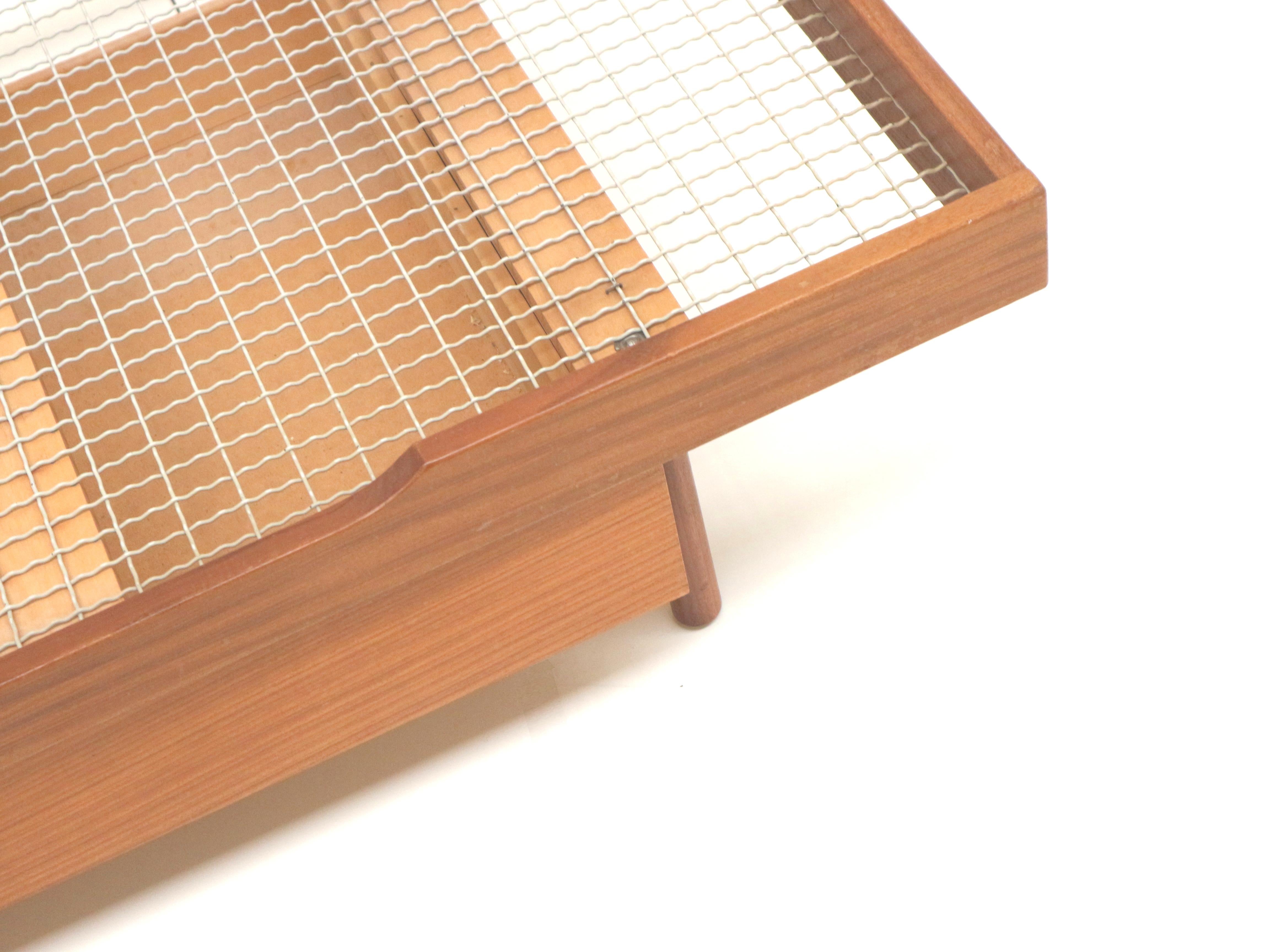 Mid-20th Century Vintage teak daybed made in the 60s For Sale