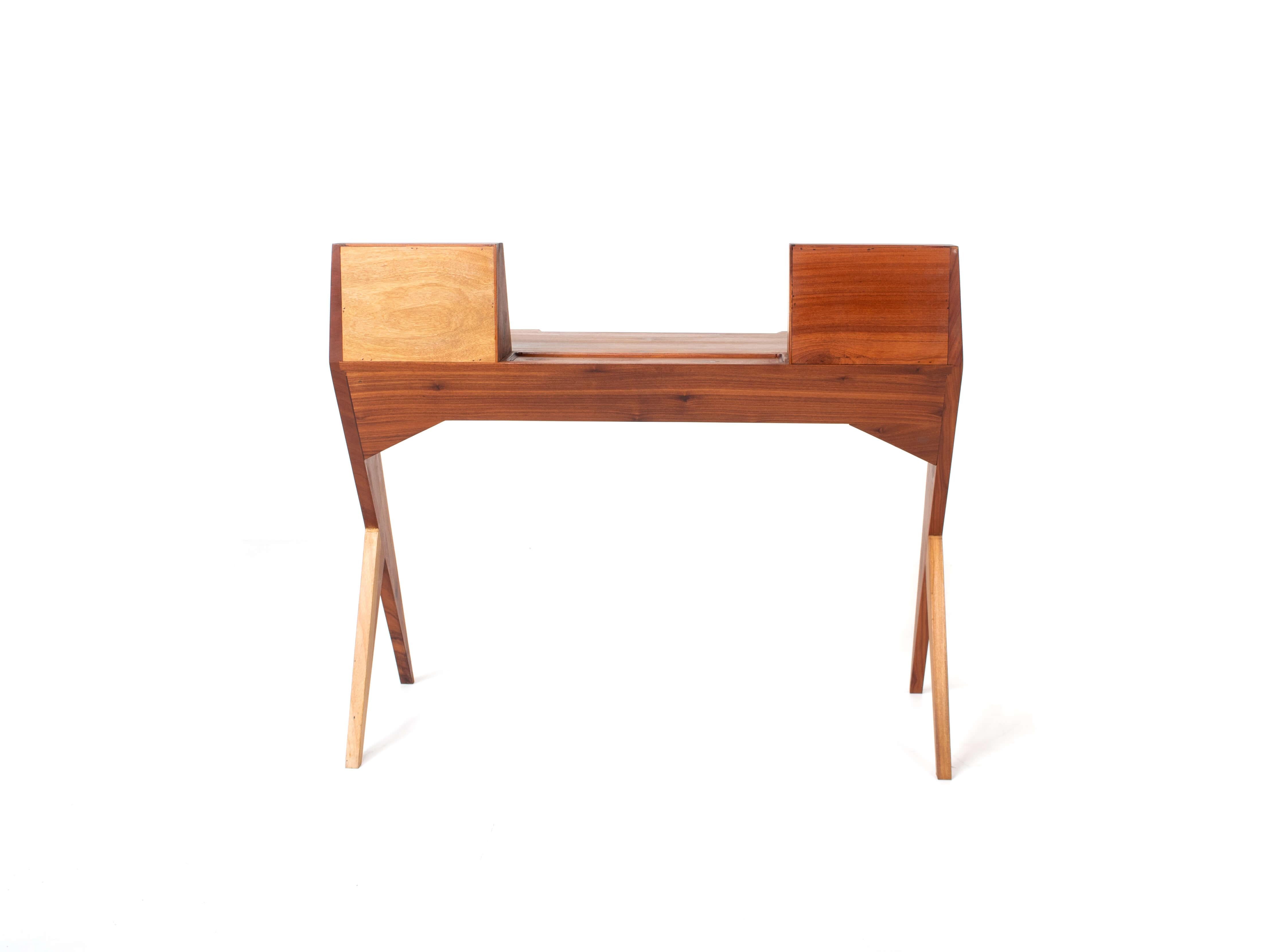 Vintage Teak Desk in Gio Ponti 1950s Style, Italy In Excellent Condition In Hellouw, NL