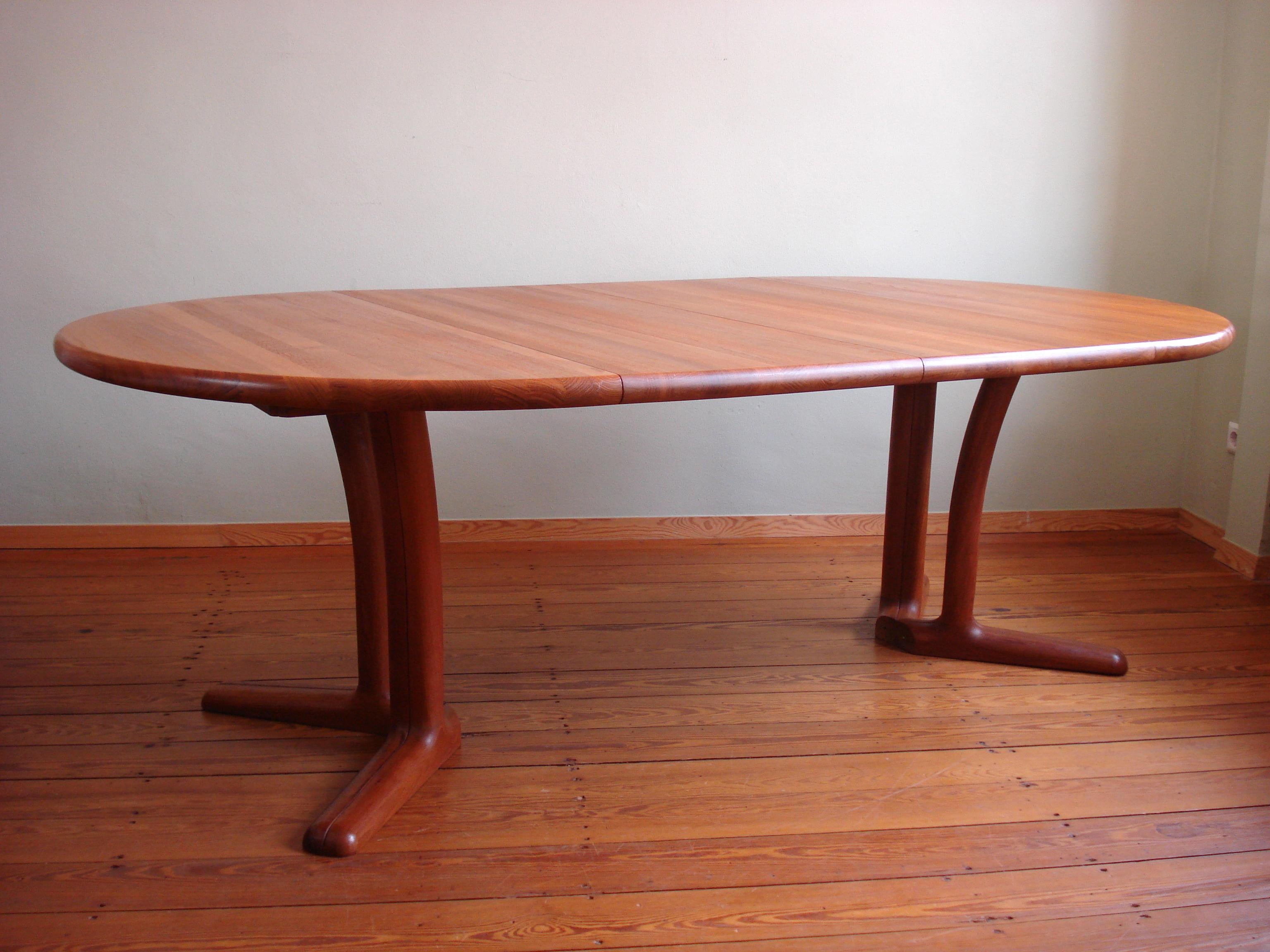 Vintage Teak Dining Table by Dyrlund In Good Condition For Sale In Stuttgart, DE