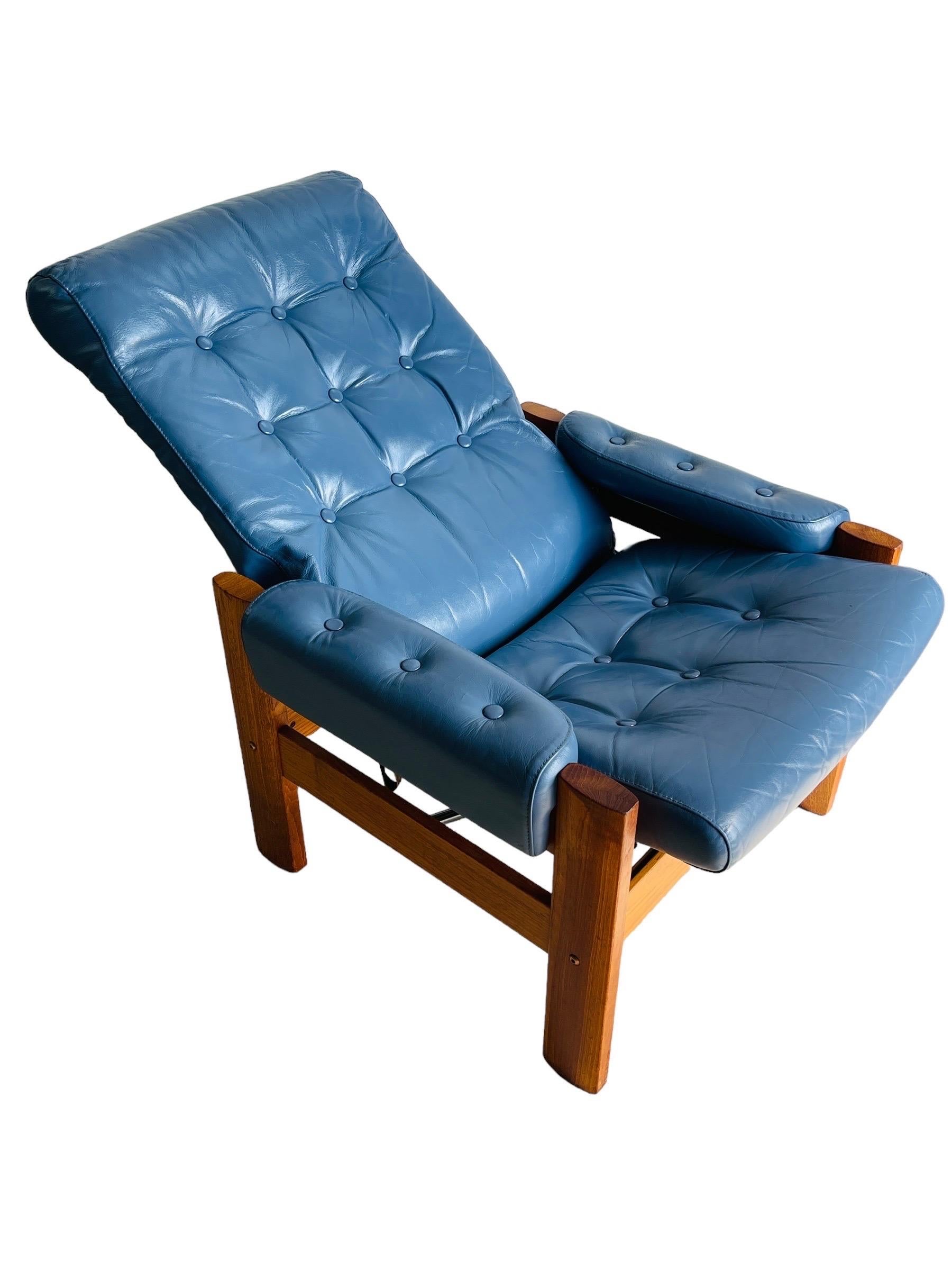 Mid-Century Modern Vintage Teak Ekornes Leather Lounge Chair