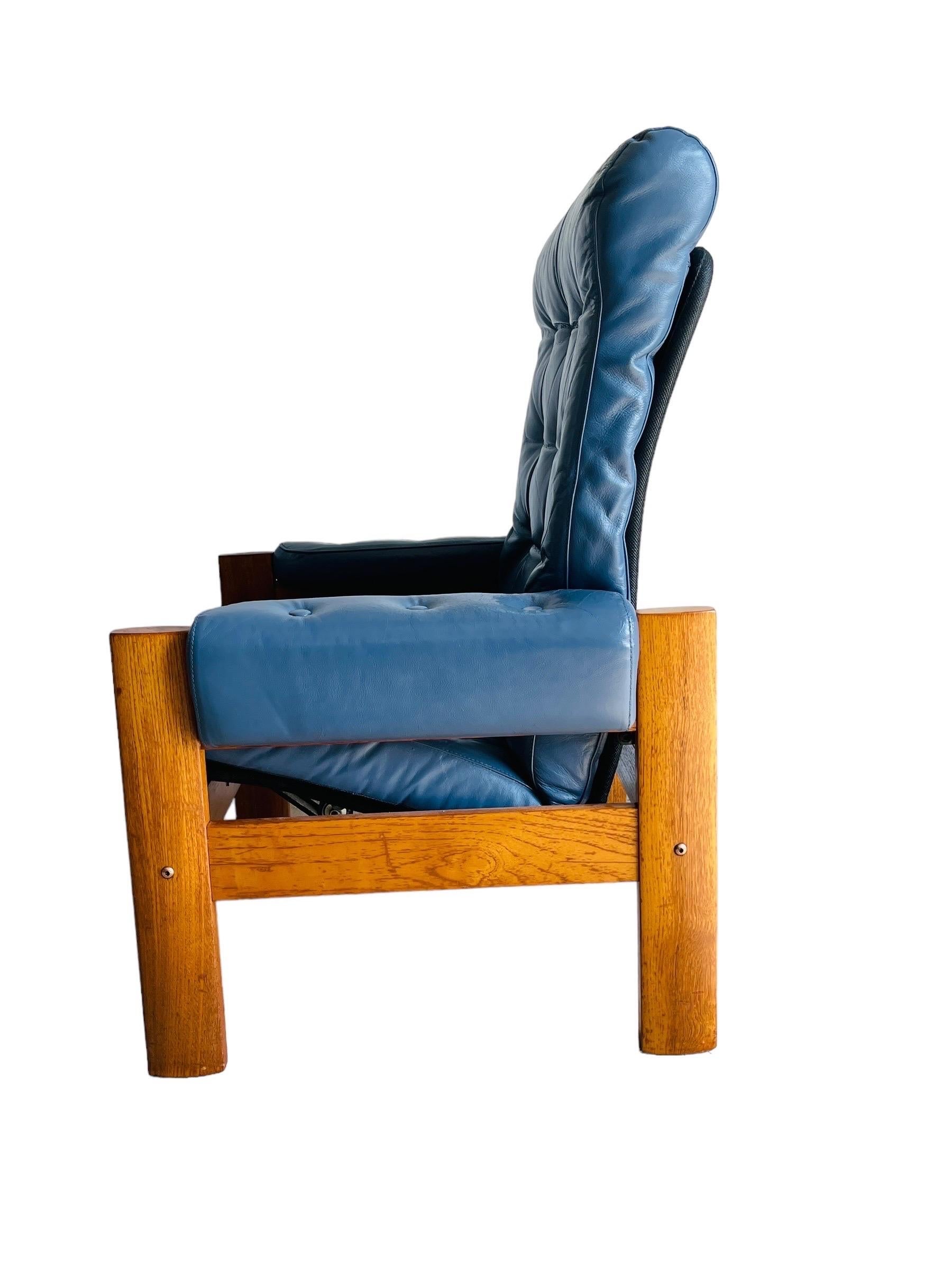 Vintage Teak Ekornes Leather Lounge Chair 3