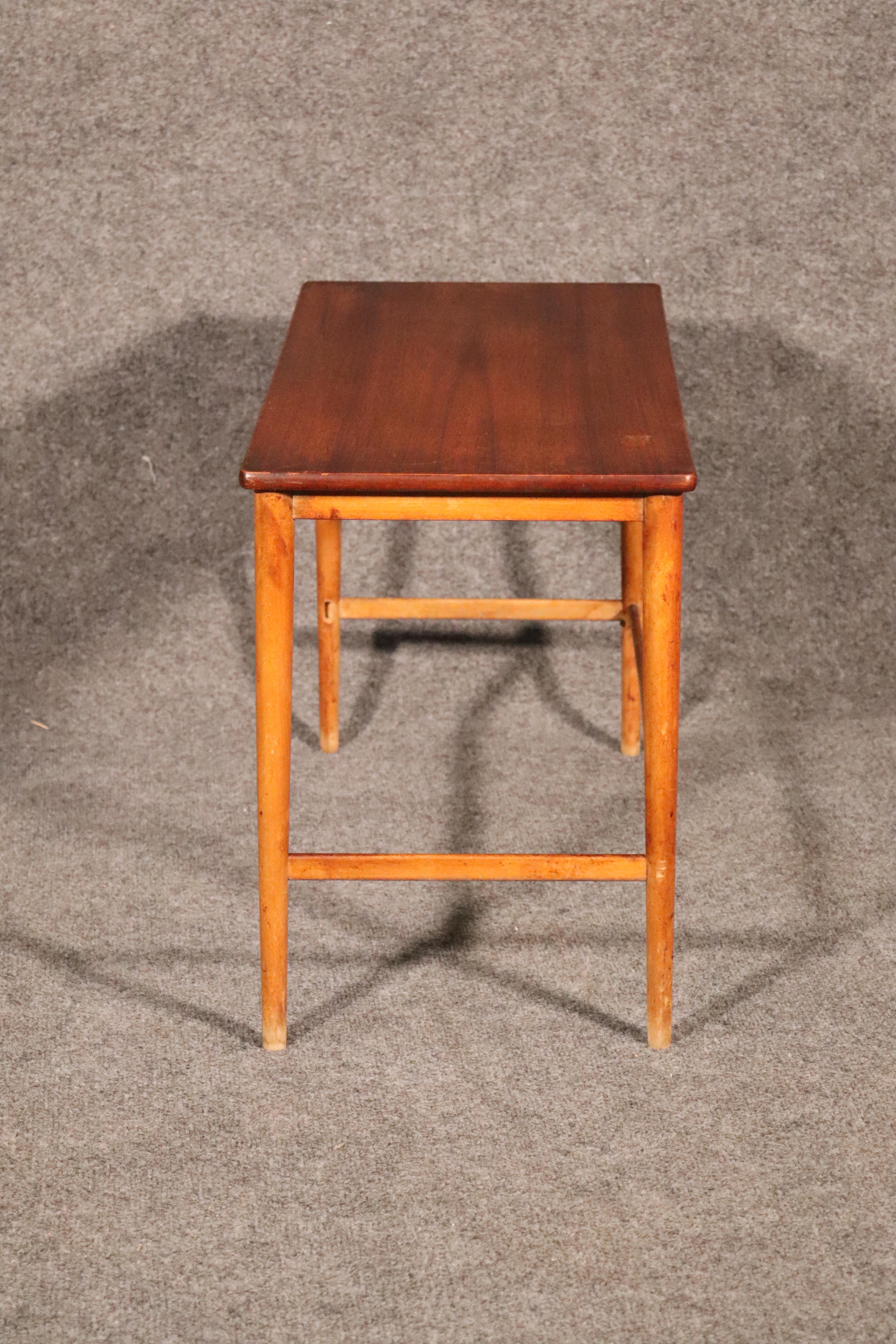 Vintage Teak End Table In Good Condition For Sale In Brooklyn, NY