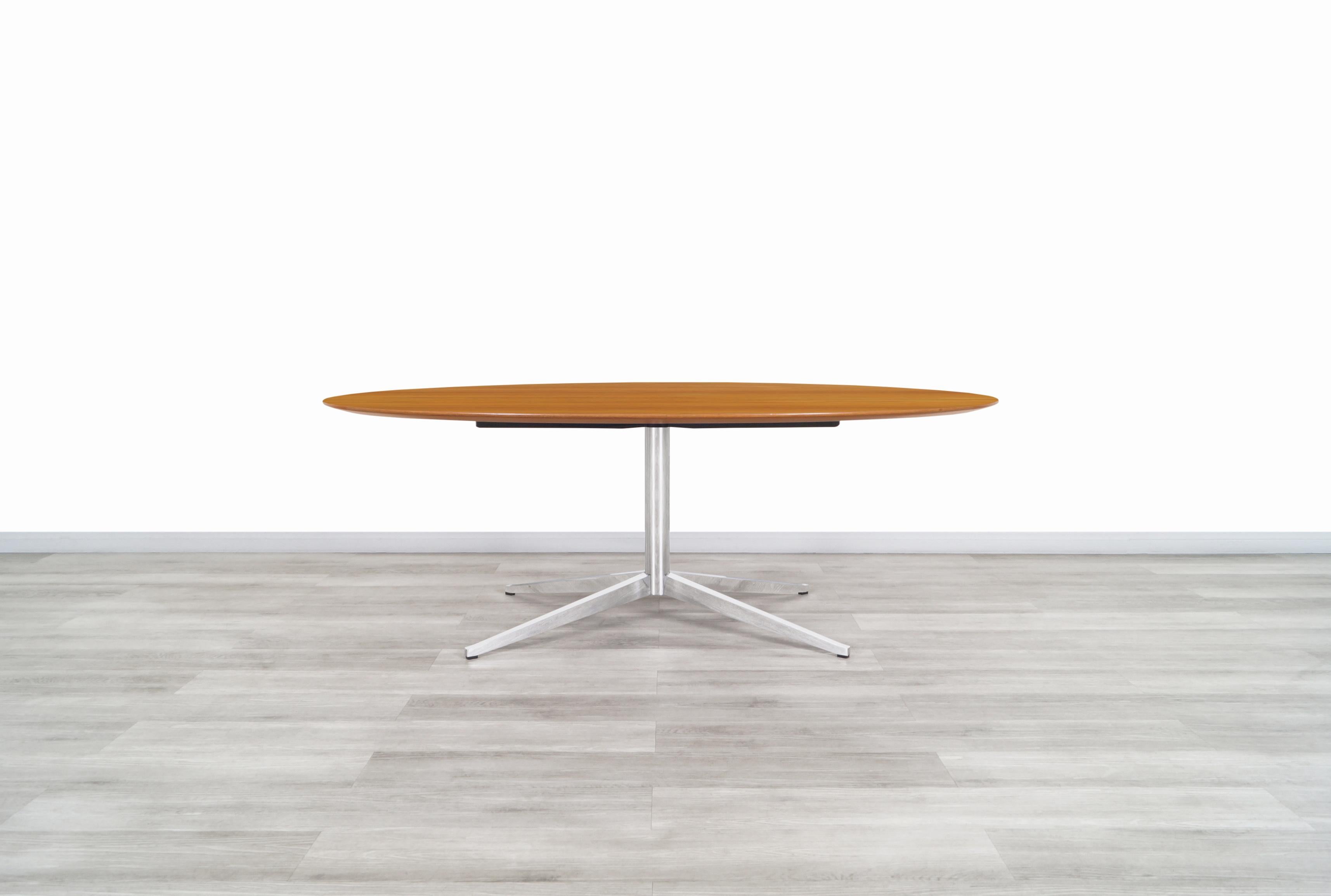 Vintage Teak Executive Desk or Dining Table by Florence Knoll In Excellent Condition In North Hollywood, CA