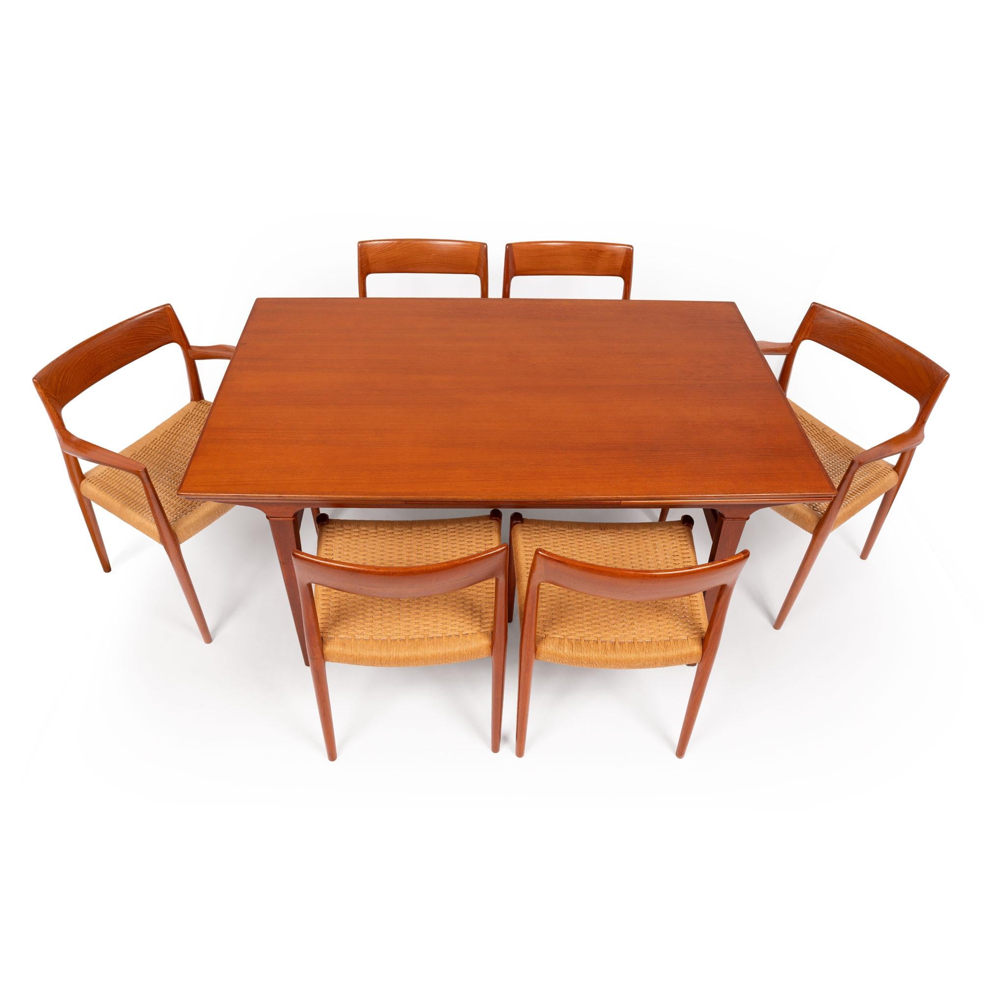 Table à manger extensible en teck vintage par Knud Nielsen pour Møbelfabrik Løsning Bon état - En vente à Emeryville, CA