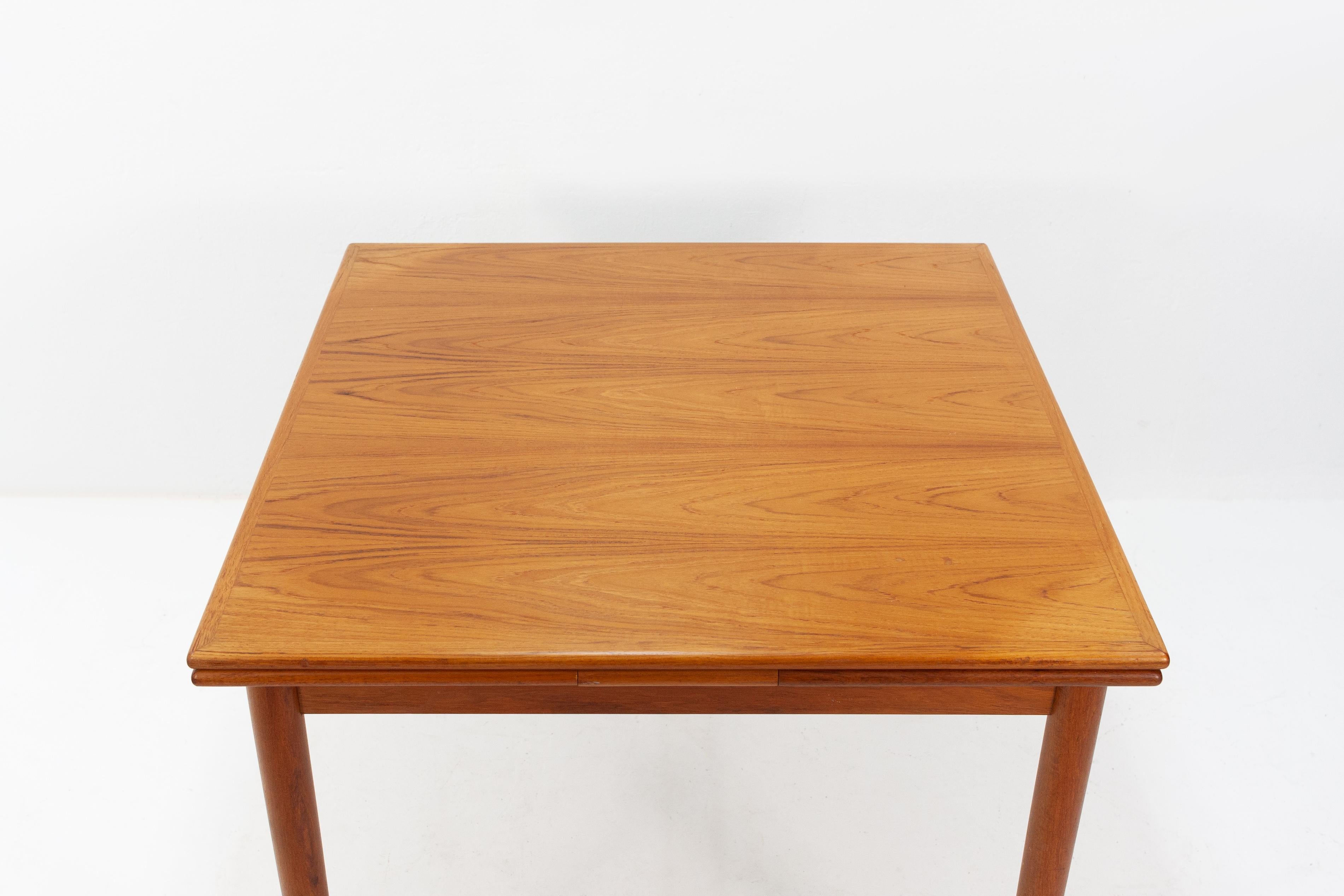 Vintage Teak Extendable Table, Denmark, 1960s In Good Condition In Den Haag, NL