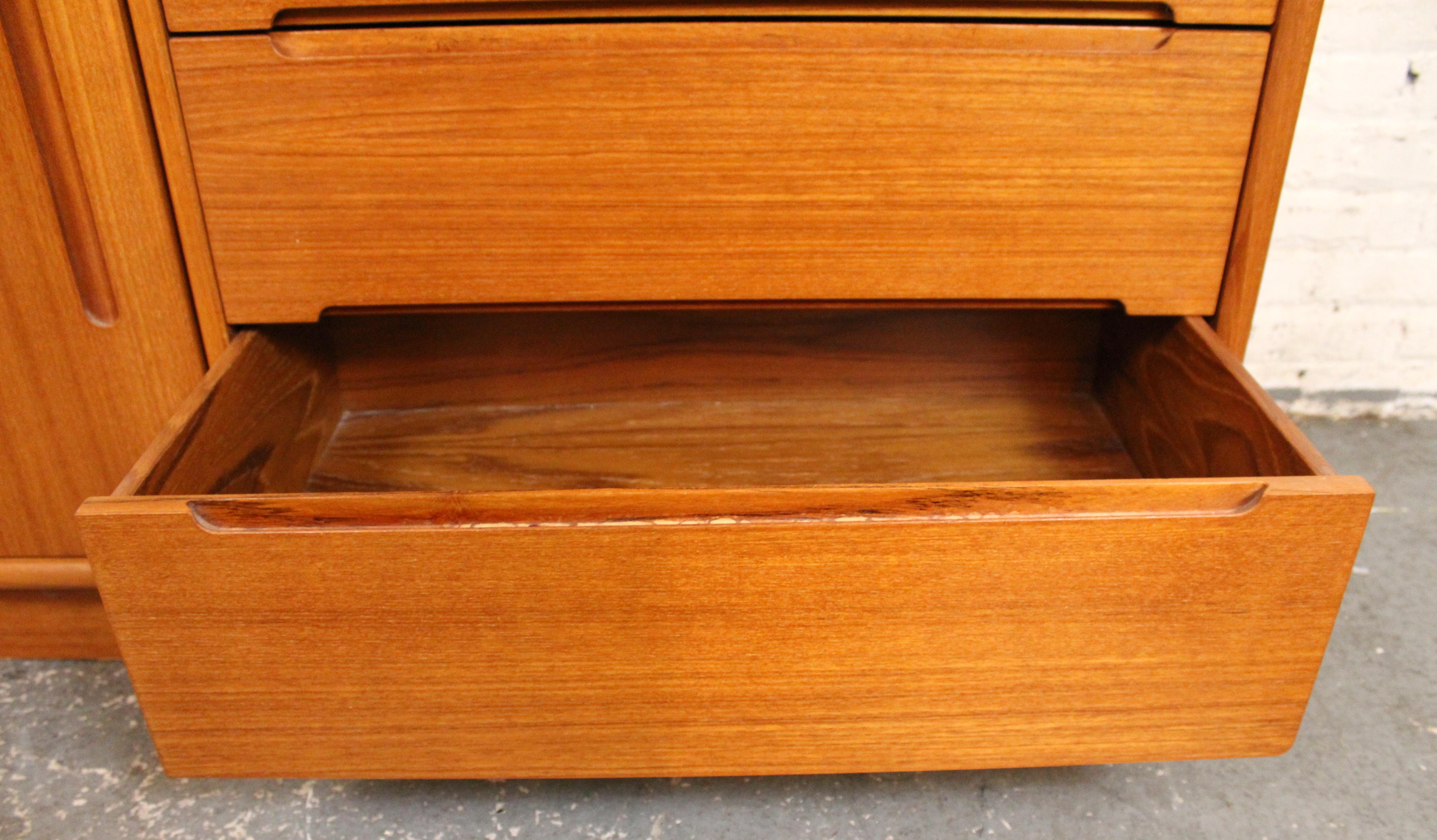 Vintage Teak Gentleman's Chest by Sun Cabinet For Sale 3