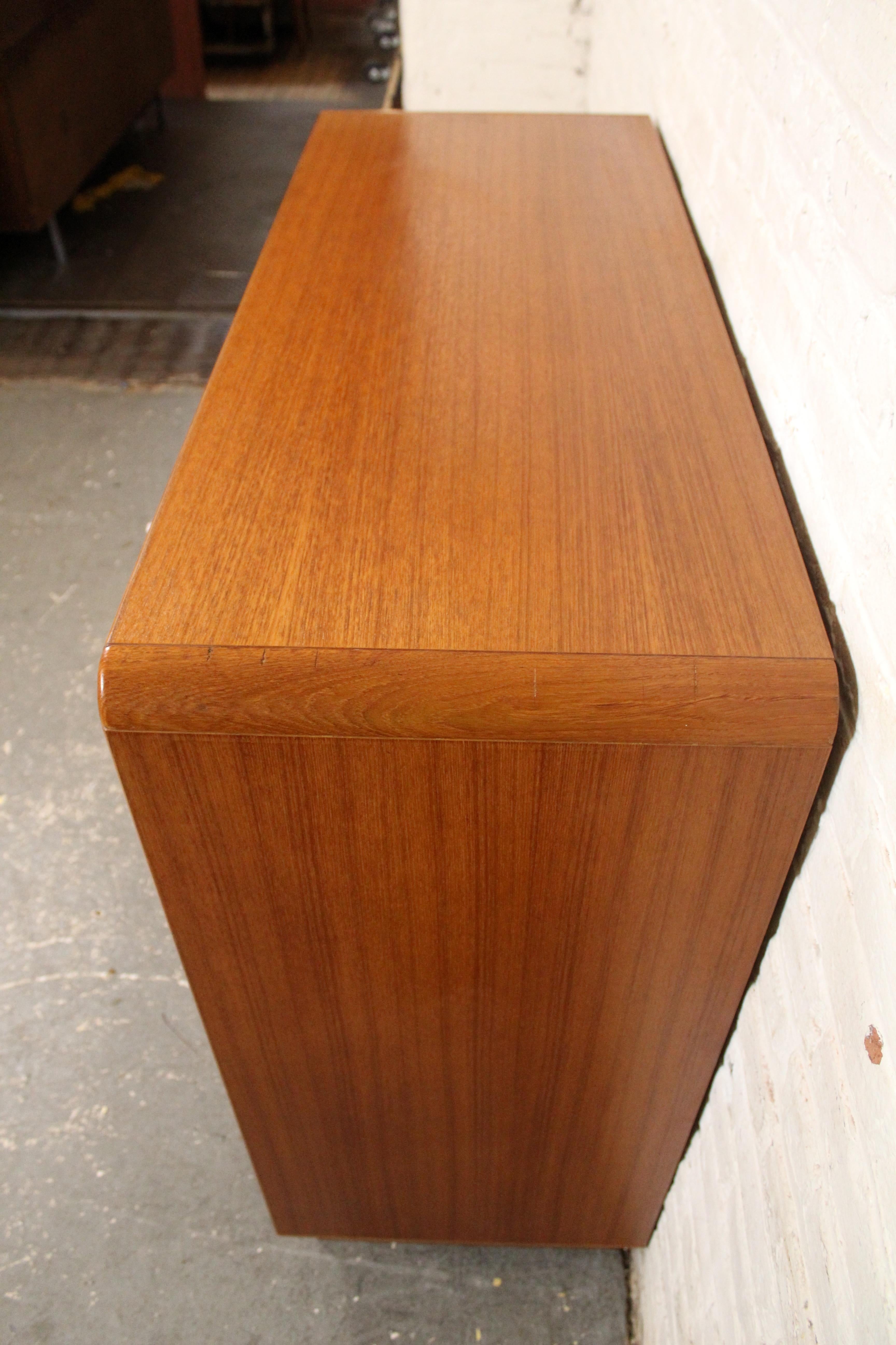 Vintage Teak Gentleman's Chest by Sun Cabinet In Good Condition For Sale In Brooklyn, NY