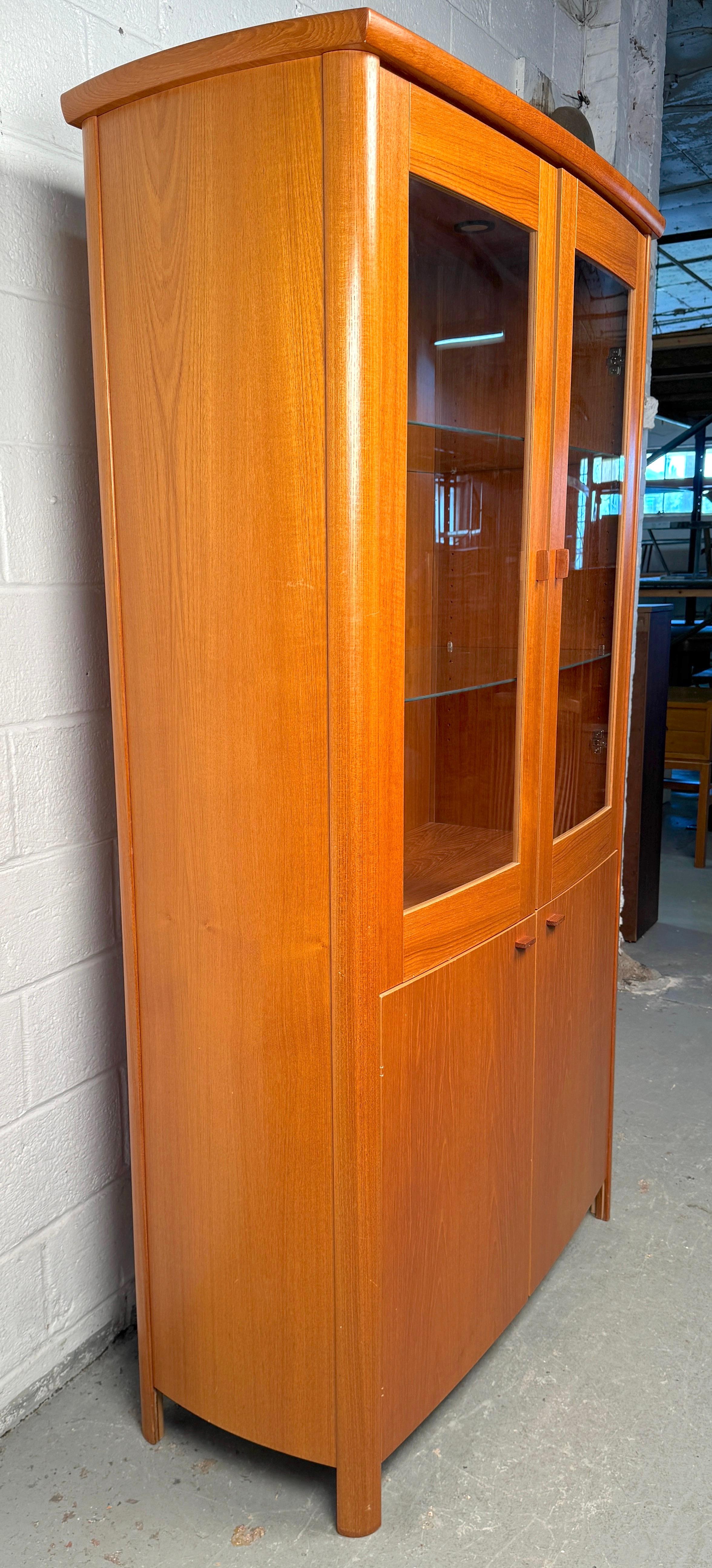 Mid-Century Modern Meuble de rangement vintage en teck de Skovby en vente