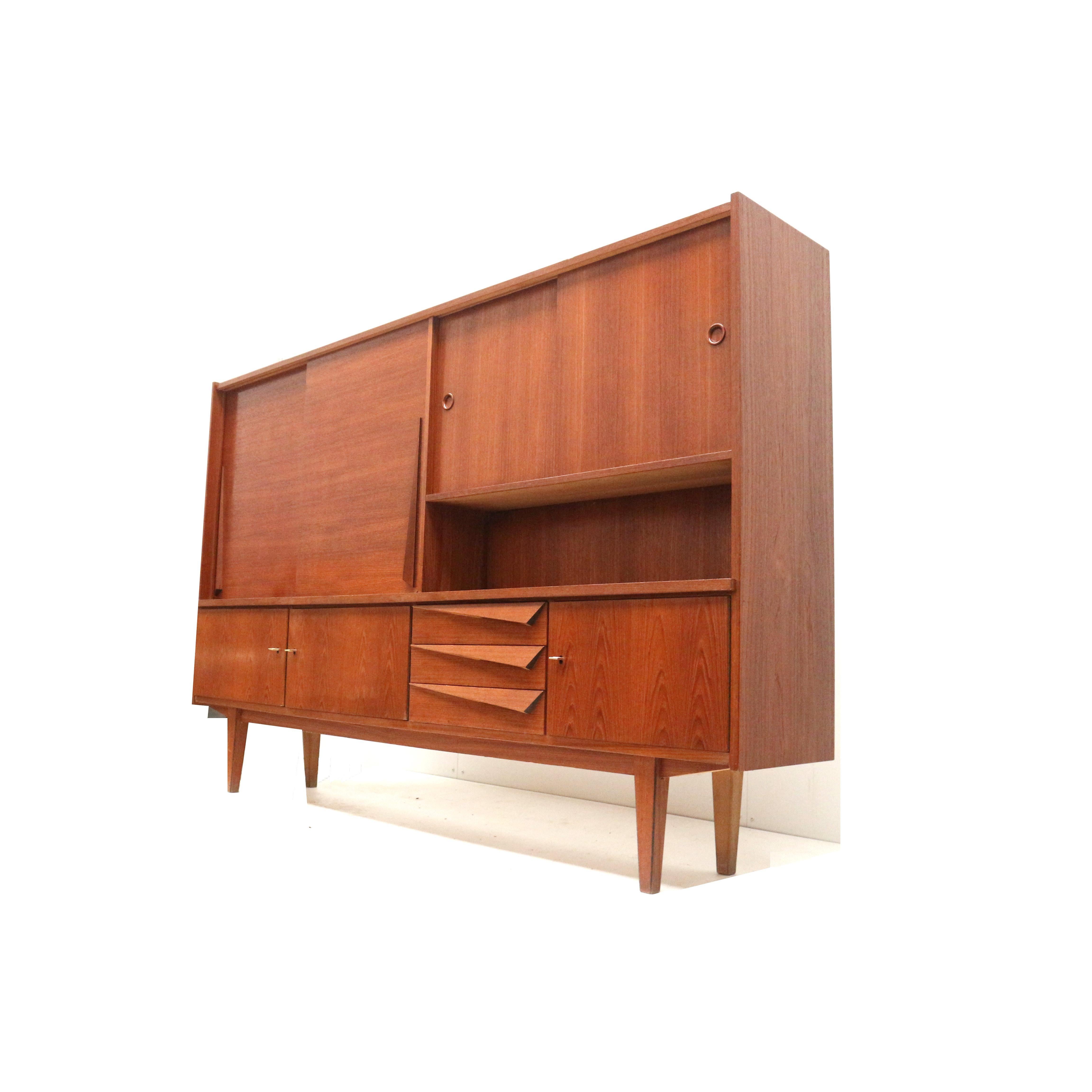 Vintage teak highboard/wall unit/sideboard from the 1960s In Good Condition For Sale In Breda, NB