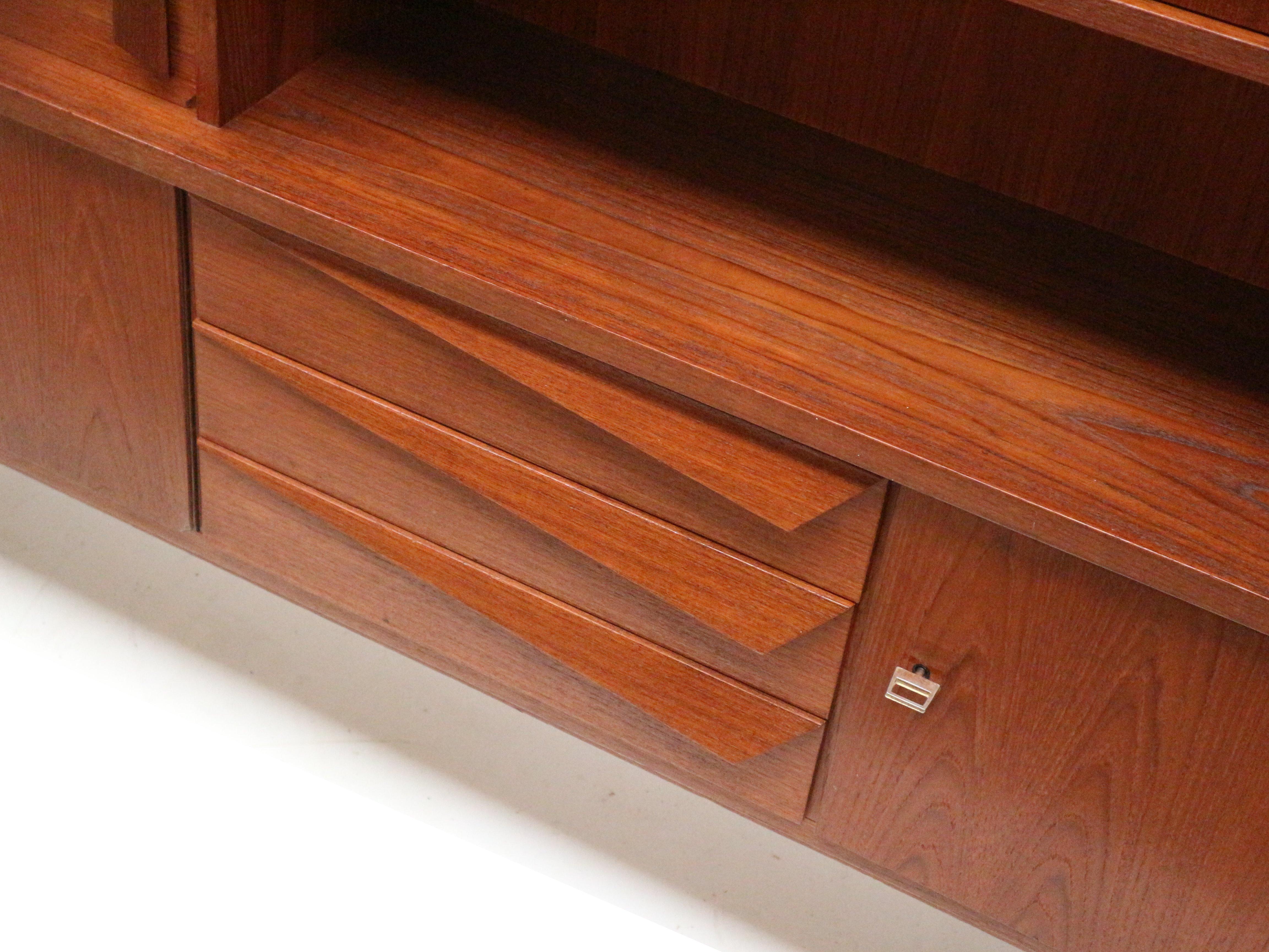Mid-20th Century Vintage teak highboard/wall unit/sideboard from the 1960s For Sale
