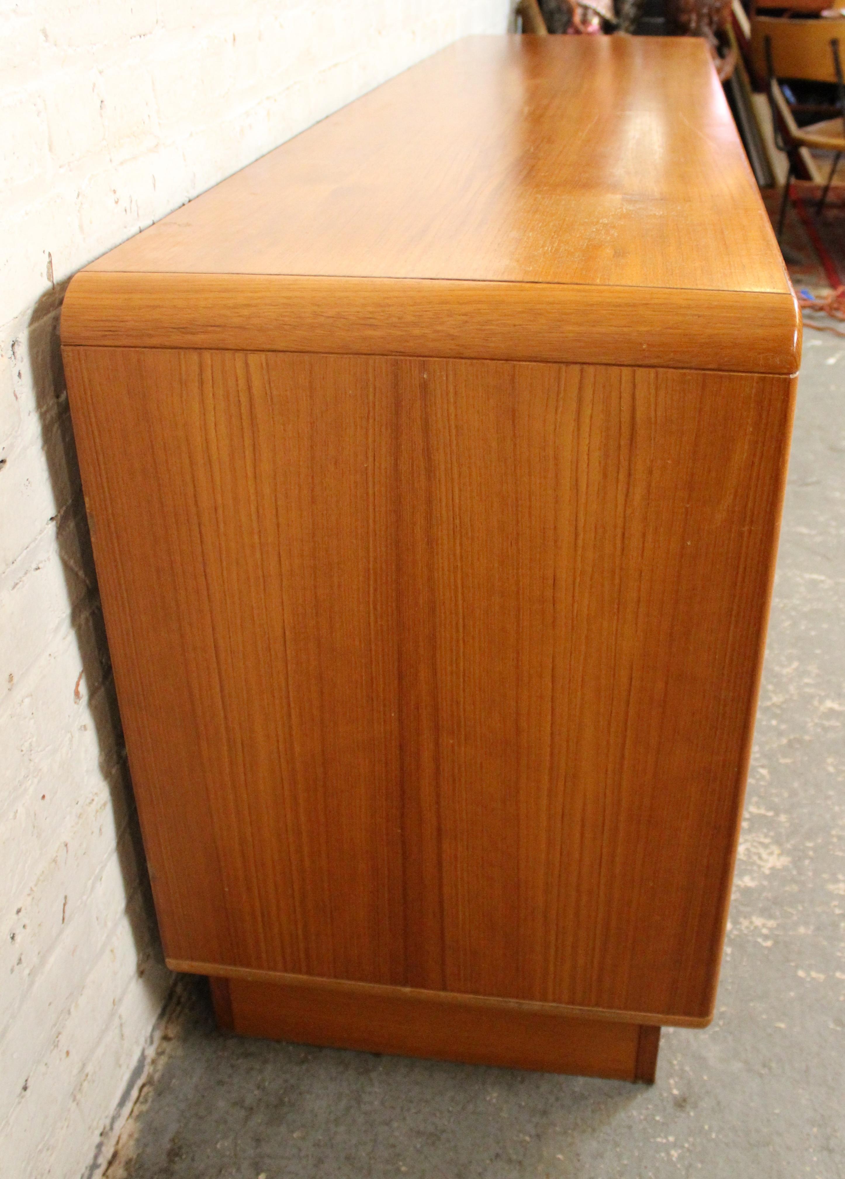 Vintage Teak Lowboy by Sun Cabinet In Good Condition For Sale In Brooklyn, NY