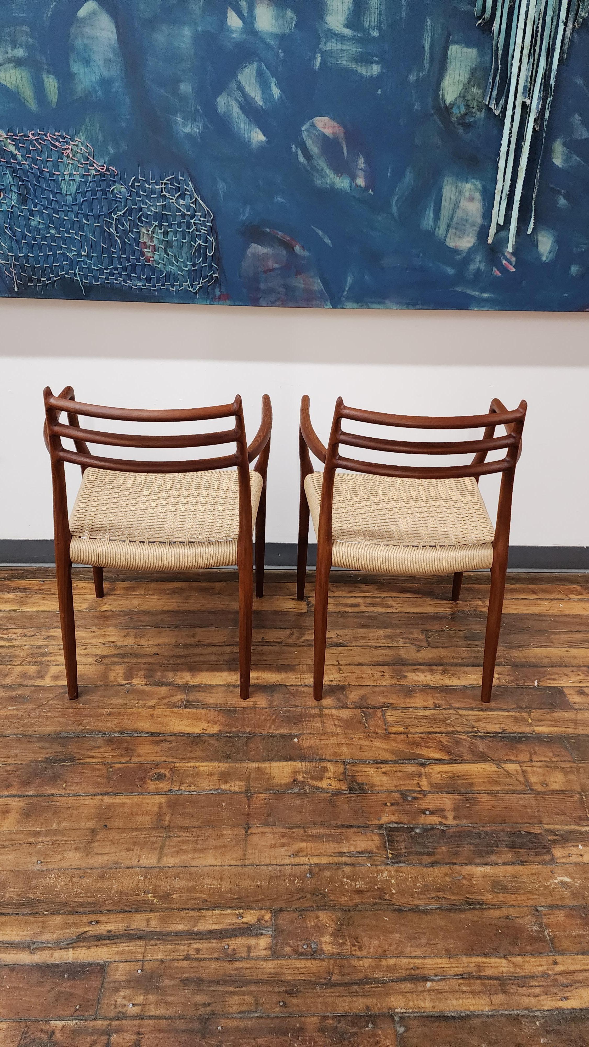 Vintage Kapitänsstuhl aus Teakholz, Modell 56, von Niels Moller (Dänisch) im Angebot