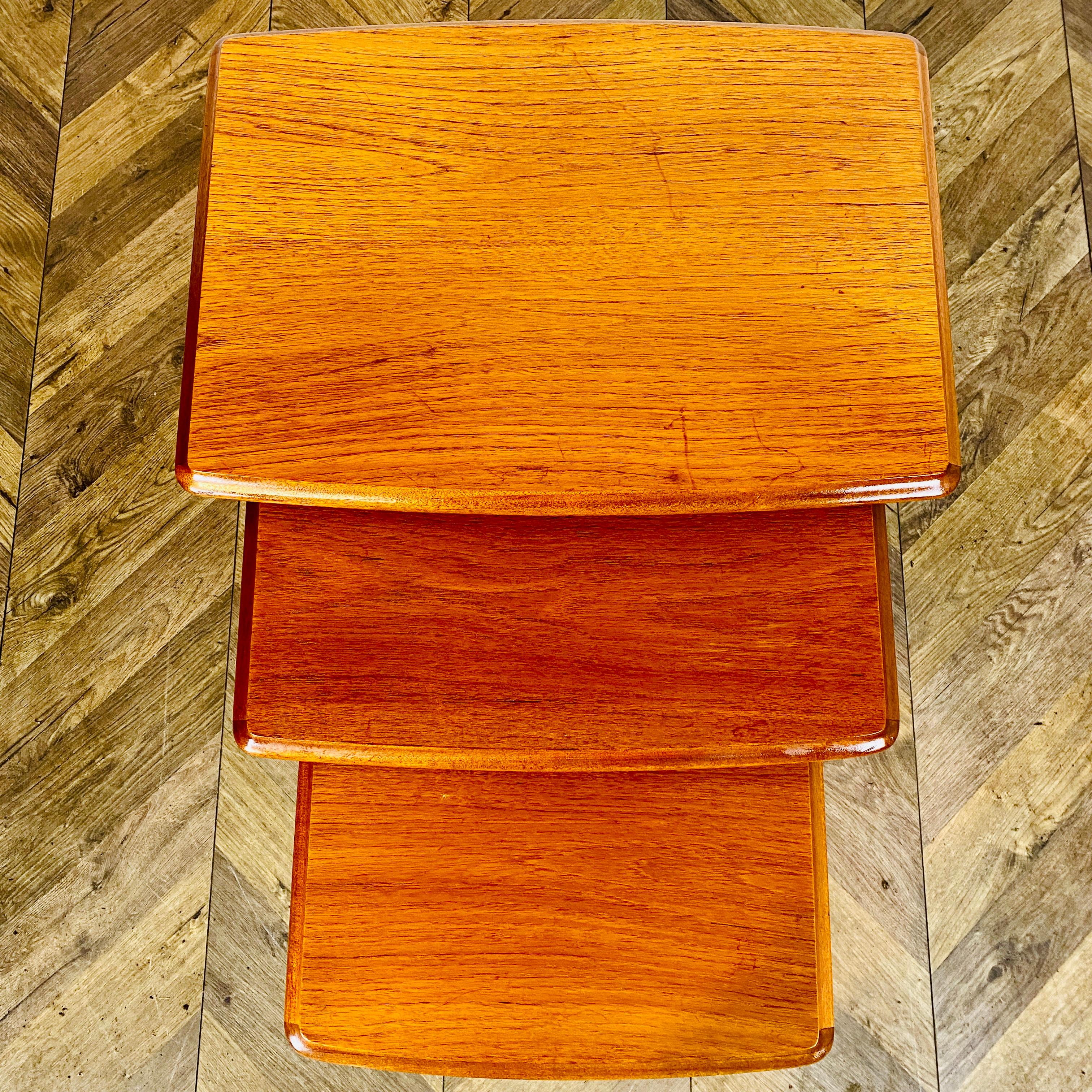 Vintage Teak Nest of Tables, Set of 3, 1970s In Good Condition For Sale In Ely, GB