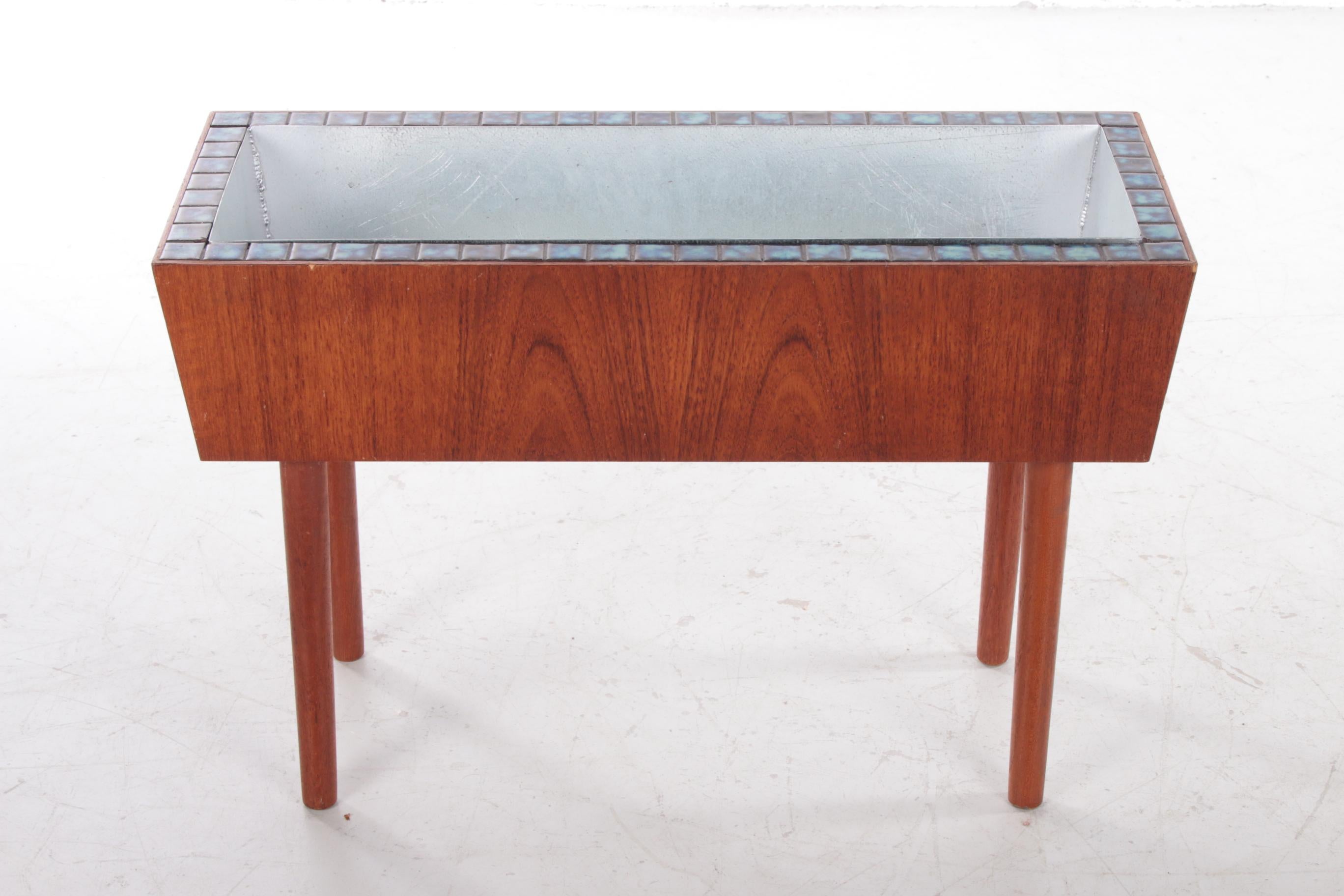 Vintage Teak Planter with Mosaic Tiles, 1960 In Good Condition In Oirlo, LI