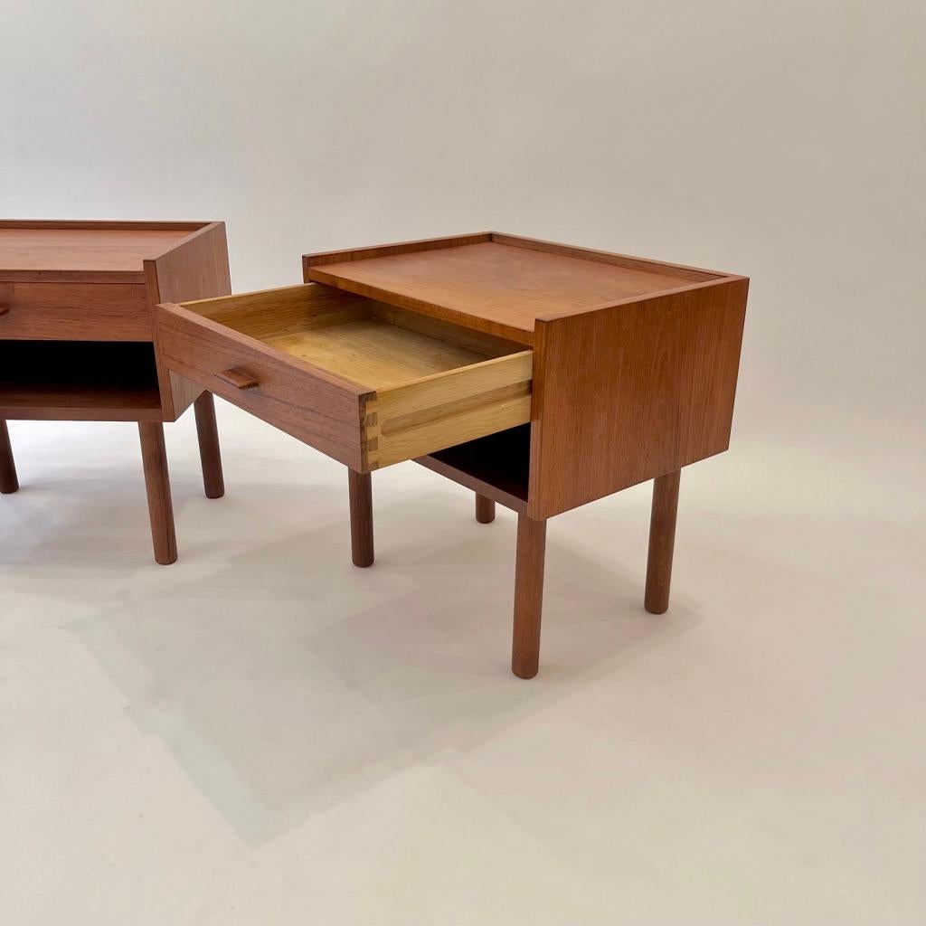 Danois Paire de tables de chevet en teck RY430 par Hans J. Wegner, Danemark vers les années 1960 en vente