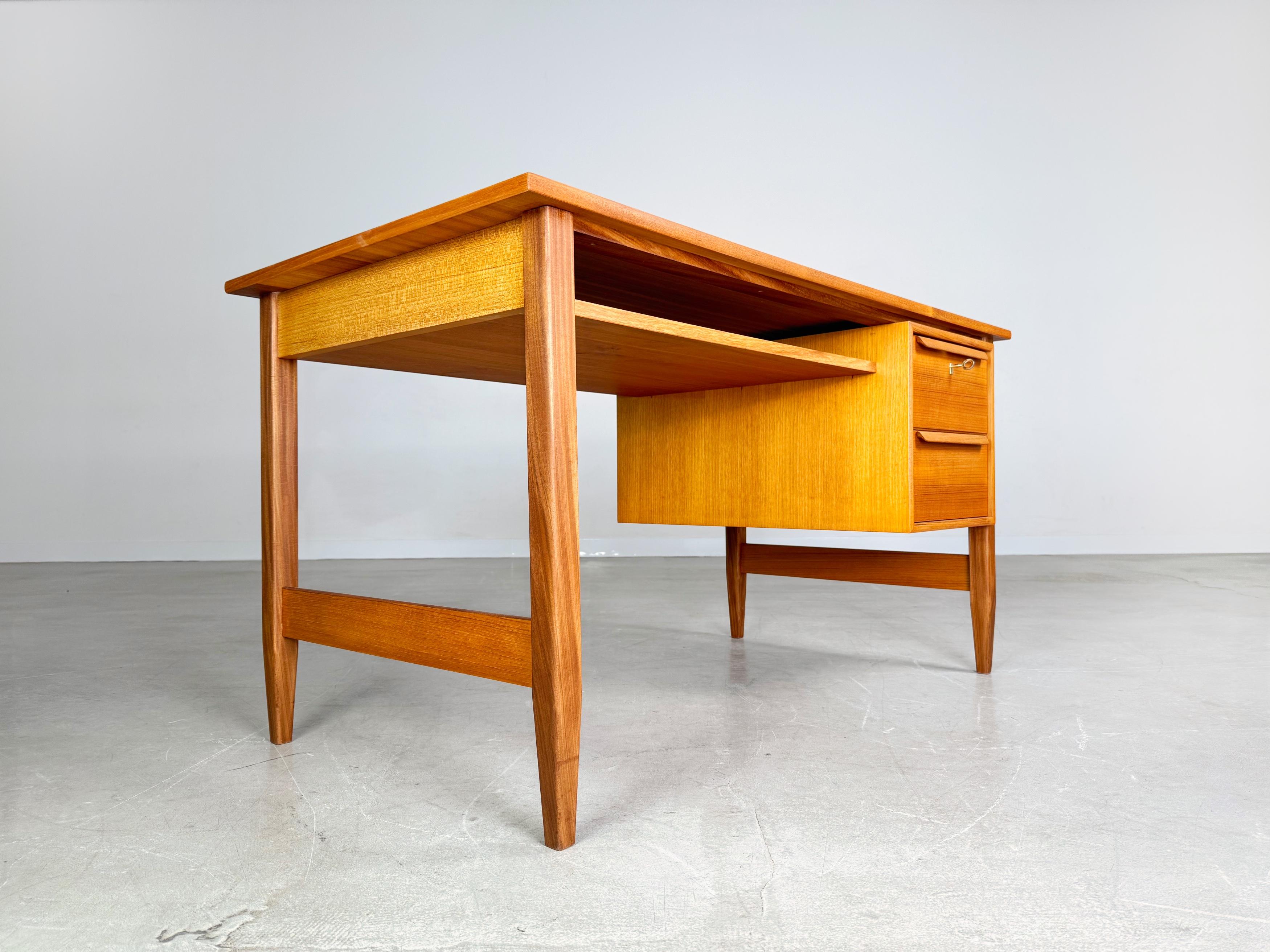 Schreibtisch d'epoca in teak WK Möbel Midcentury danish design 1960 in vendita 2