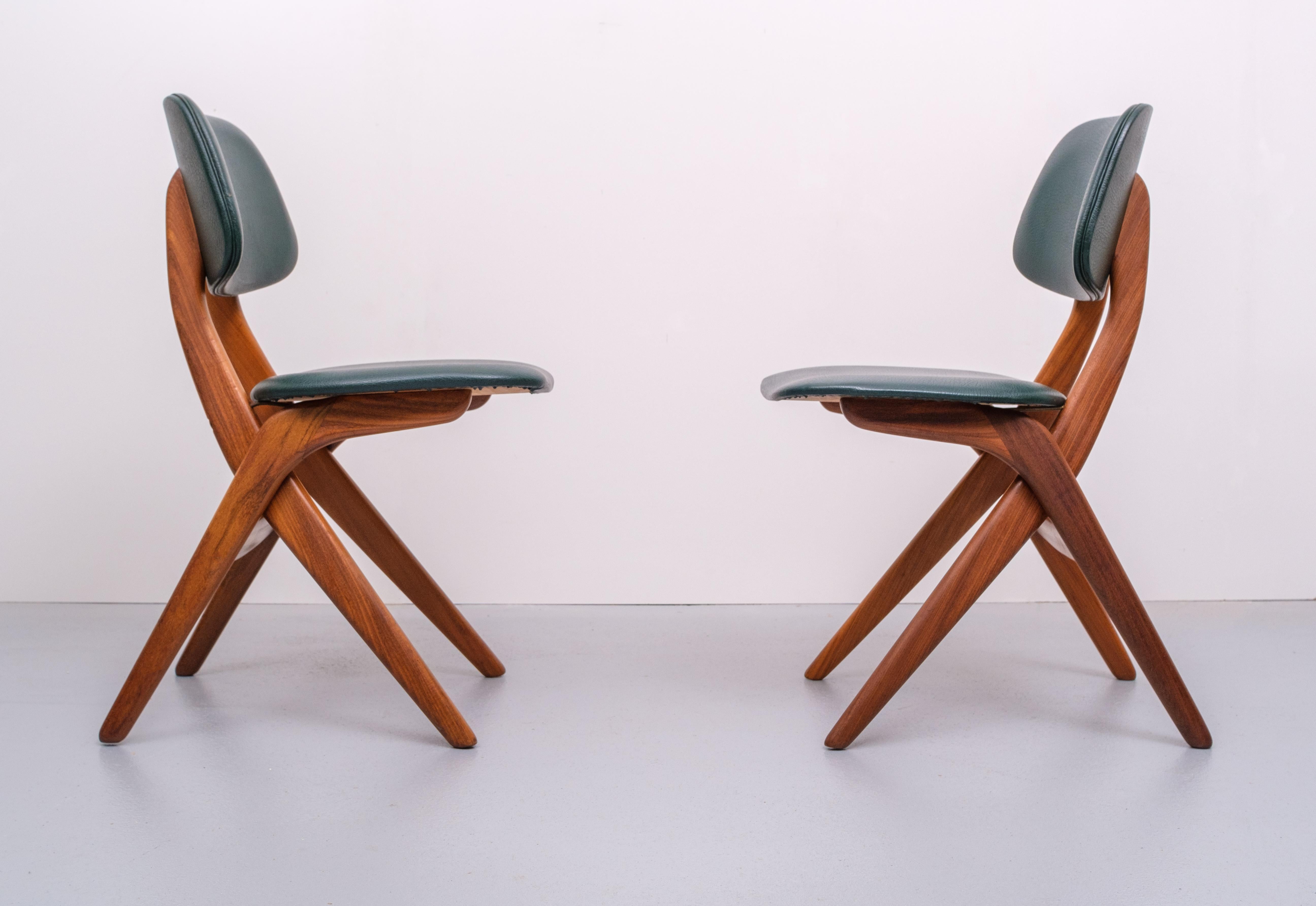 Vintage Teak Scissor Chairs by Louis Van Teeffelen for Webe, 1960s In Good Condition In Den Haag, NL
