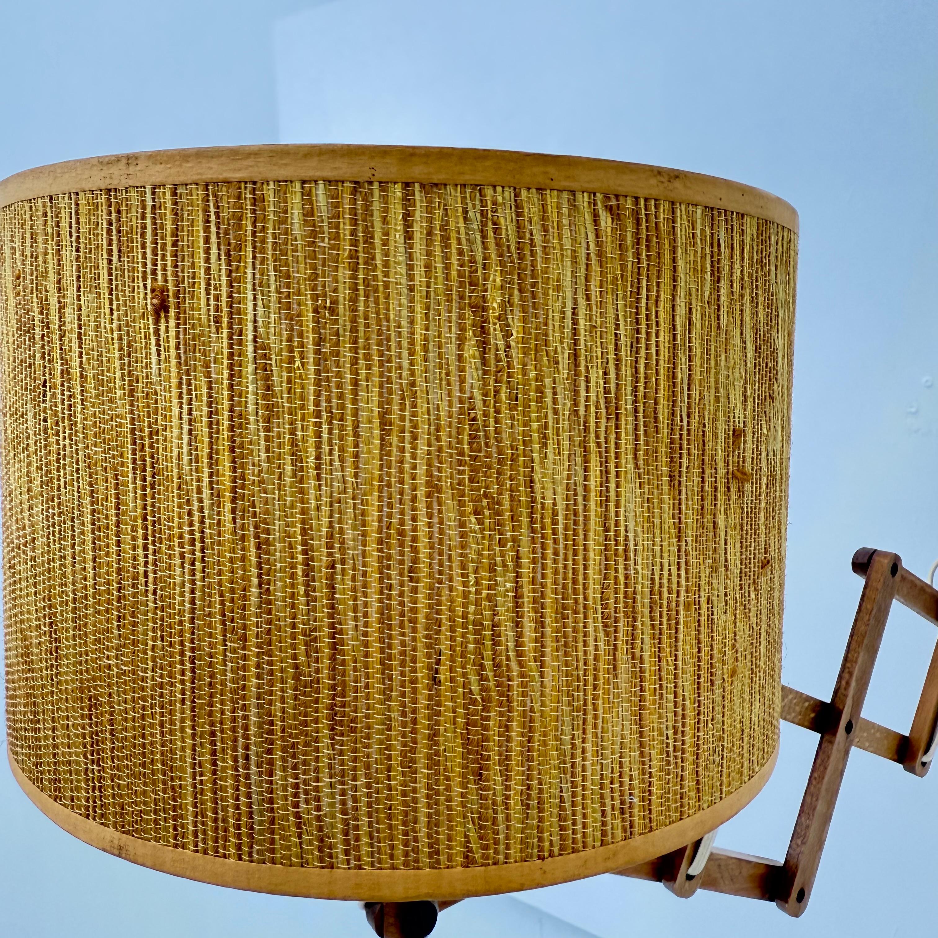 Lampe murale à ciseaux en teck vintage, années 1960 Bon état - En vente à Delft, NL