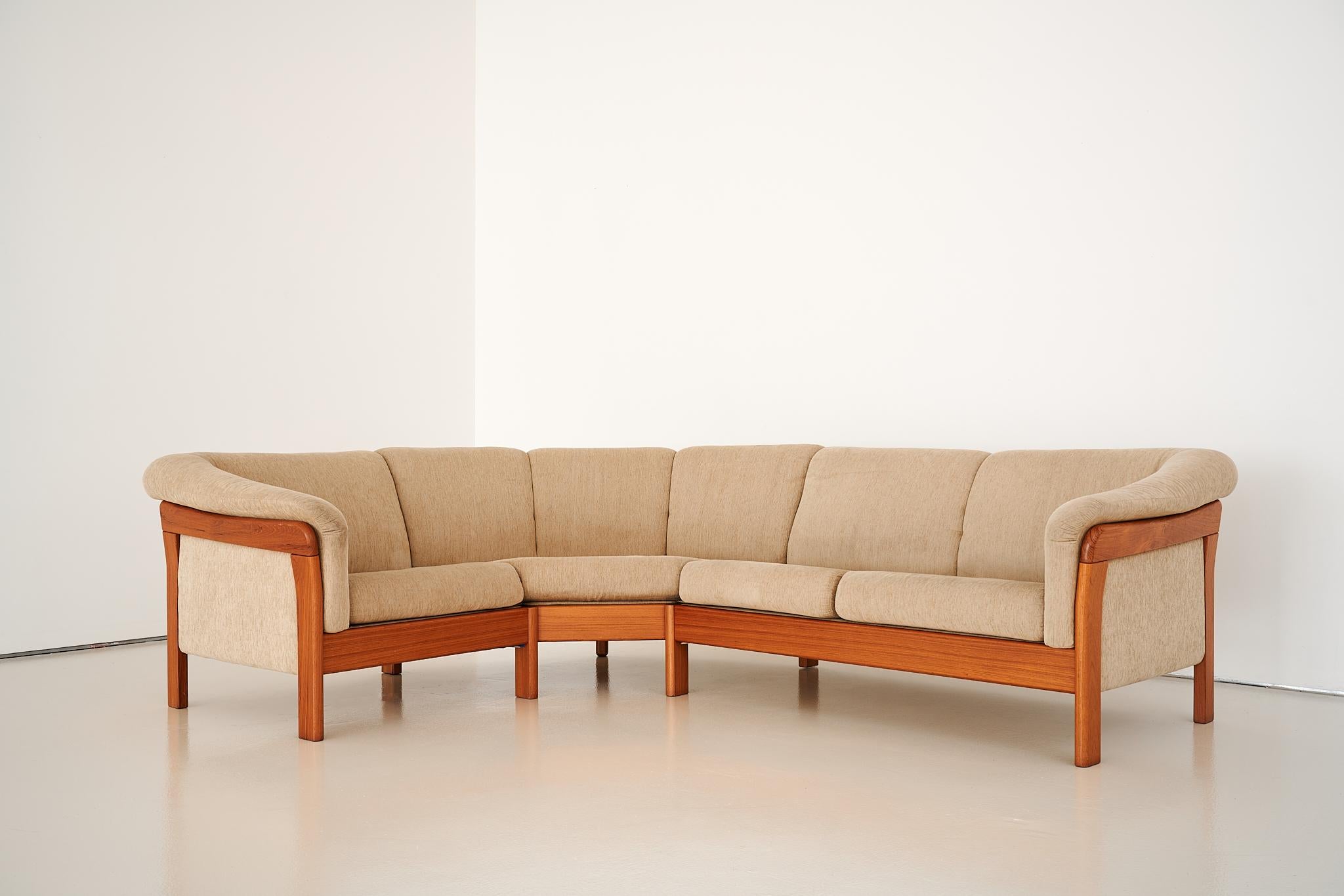 1990’s Danish Mid-Century style

Manufactured in Canada by KSL Ontario

Three-piece sectional 

Exposed Teak frame

Sloped roll arm

Tight back, loose seat cushions

Original cream chenille upholstery

Some hardware replaced

Sourced in