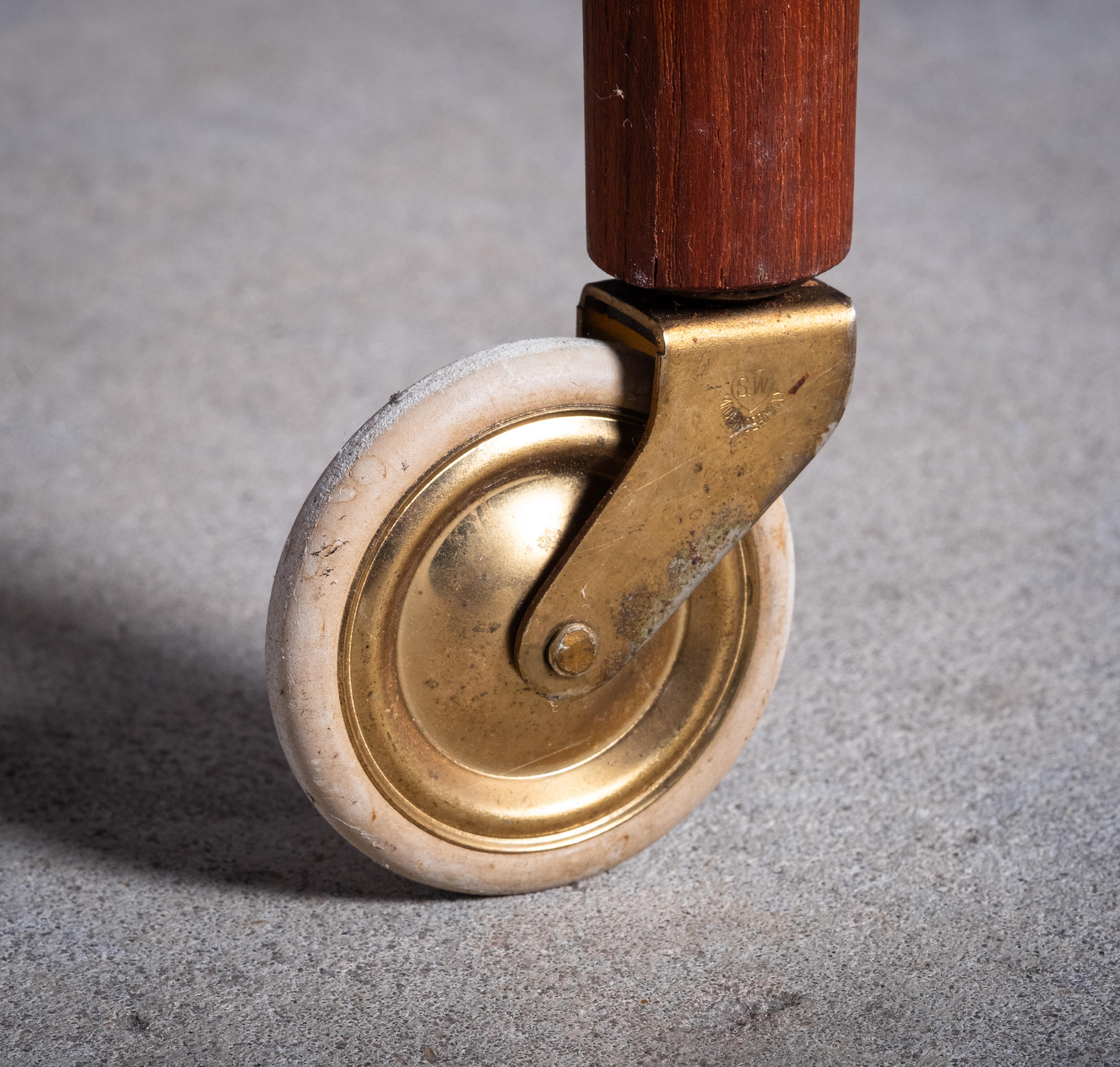 Mesa de costura vintage de teca de Erik Severin Hansen para Haslev, años 60 en venta 1