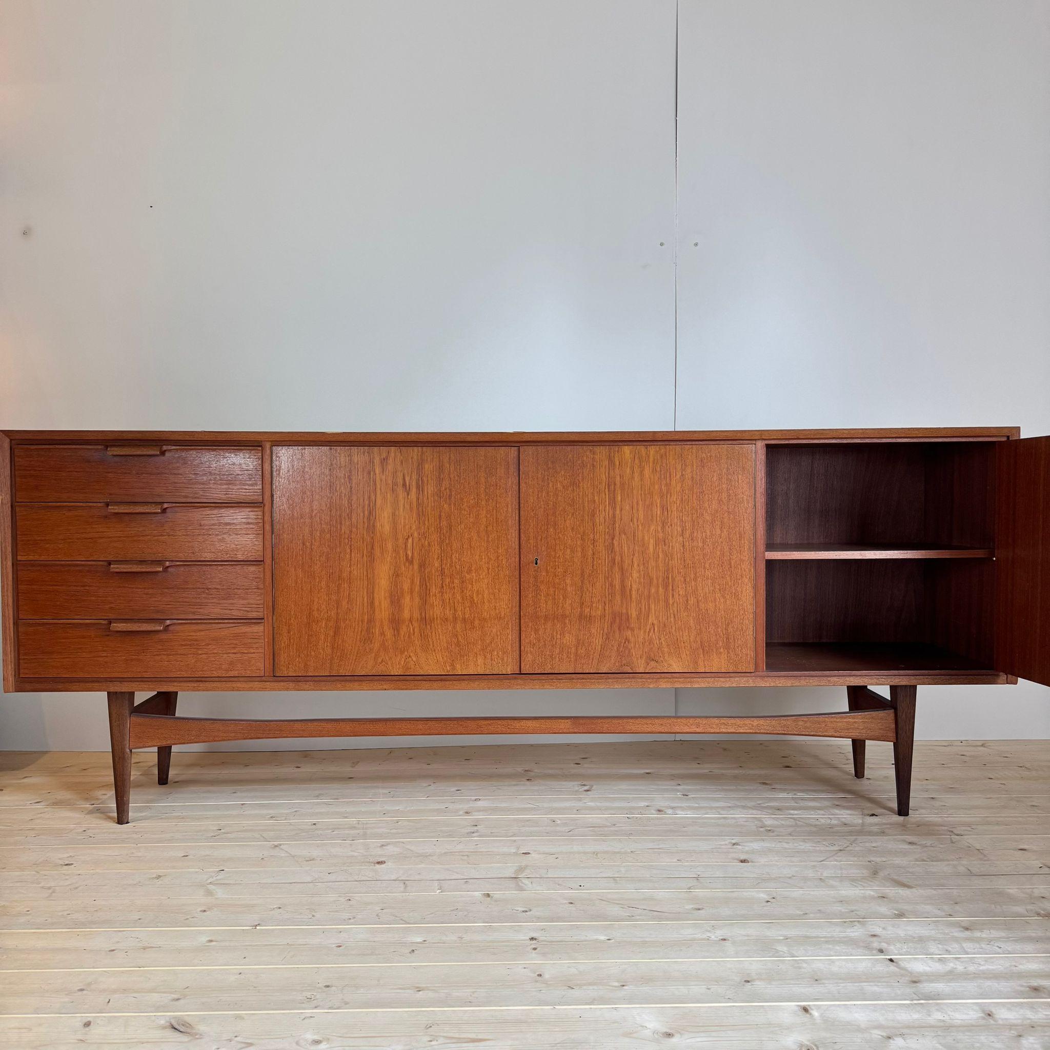 Mid-Century Modern Vintage teak sideboard, Denmark 1960 For Sale