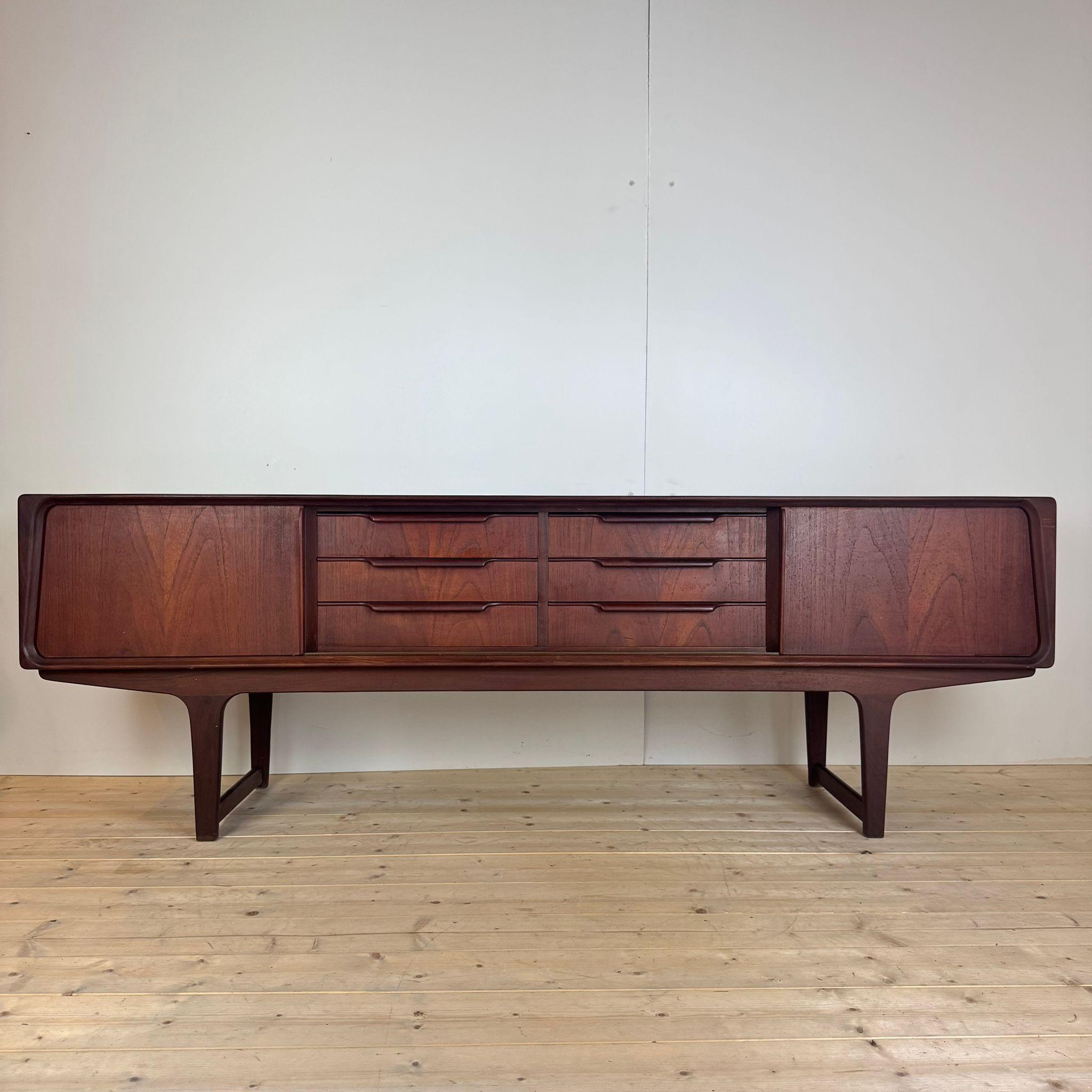 Vintage teak sideboard, Denmark 1960 In Good Condition For Sale In Torino, IT