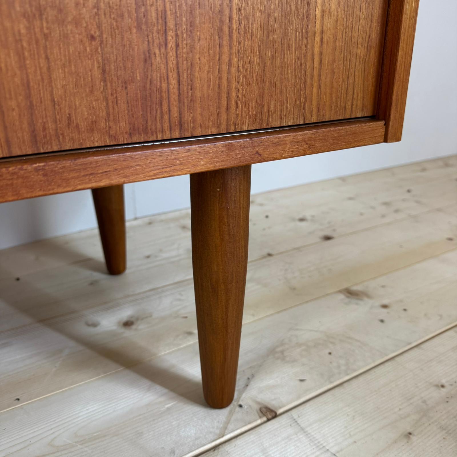 Vintage teak sideboard, Denmark 1960 In condizioni buone in vendita a Torino, IT