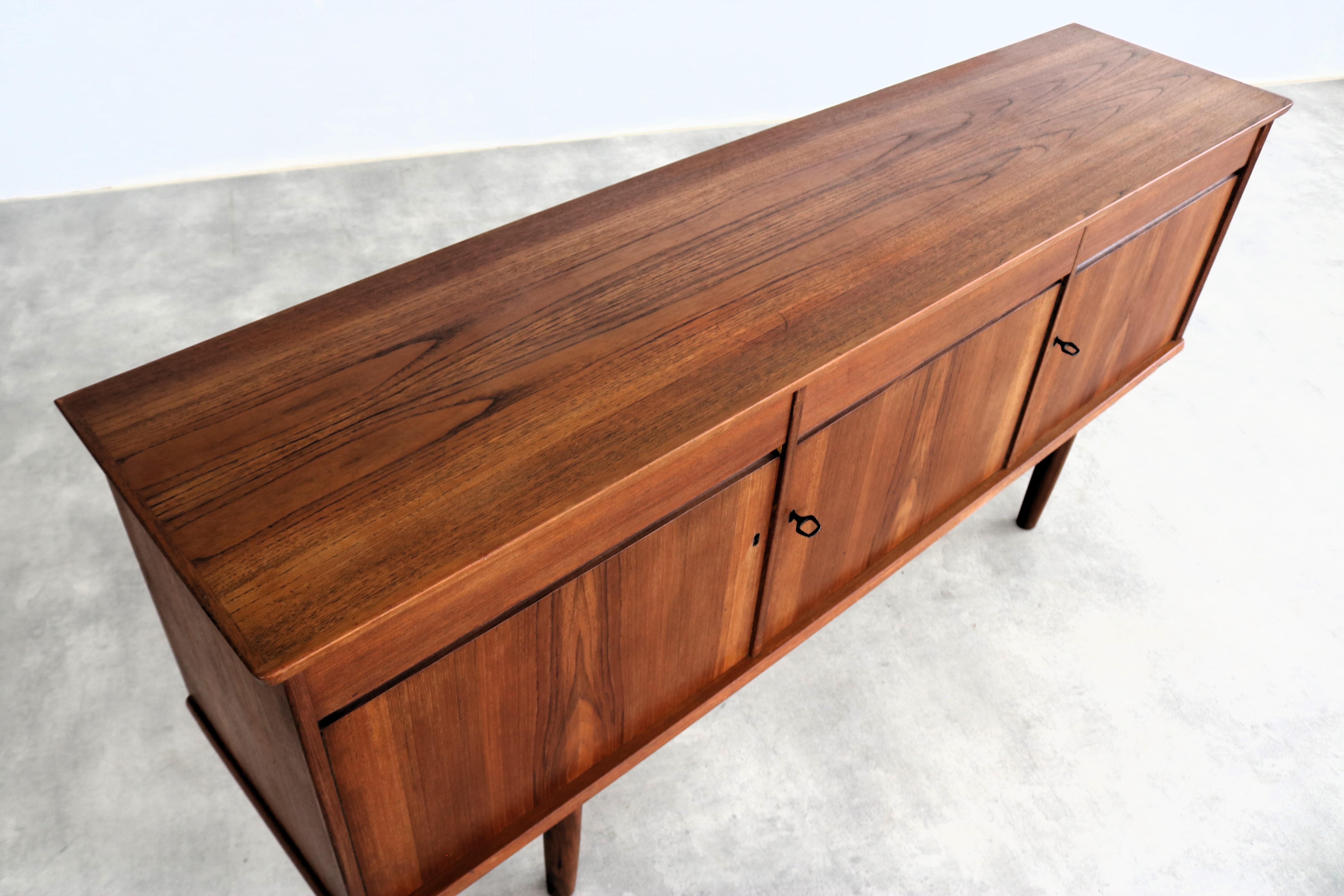 Teak credenza in teak vintage  cassettiera  60s  Svedese in vendita