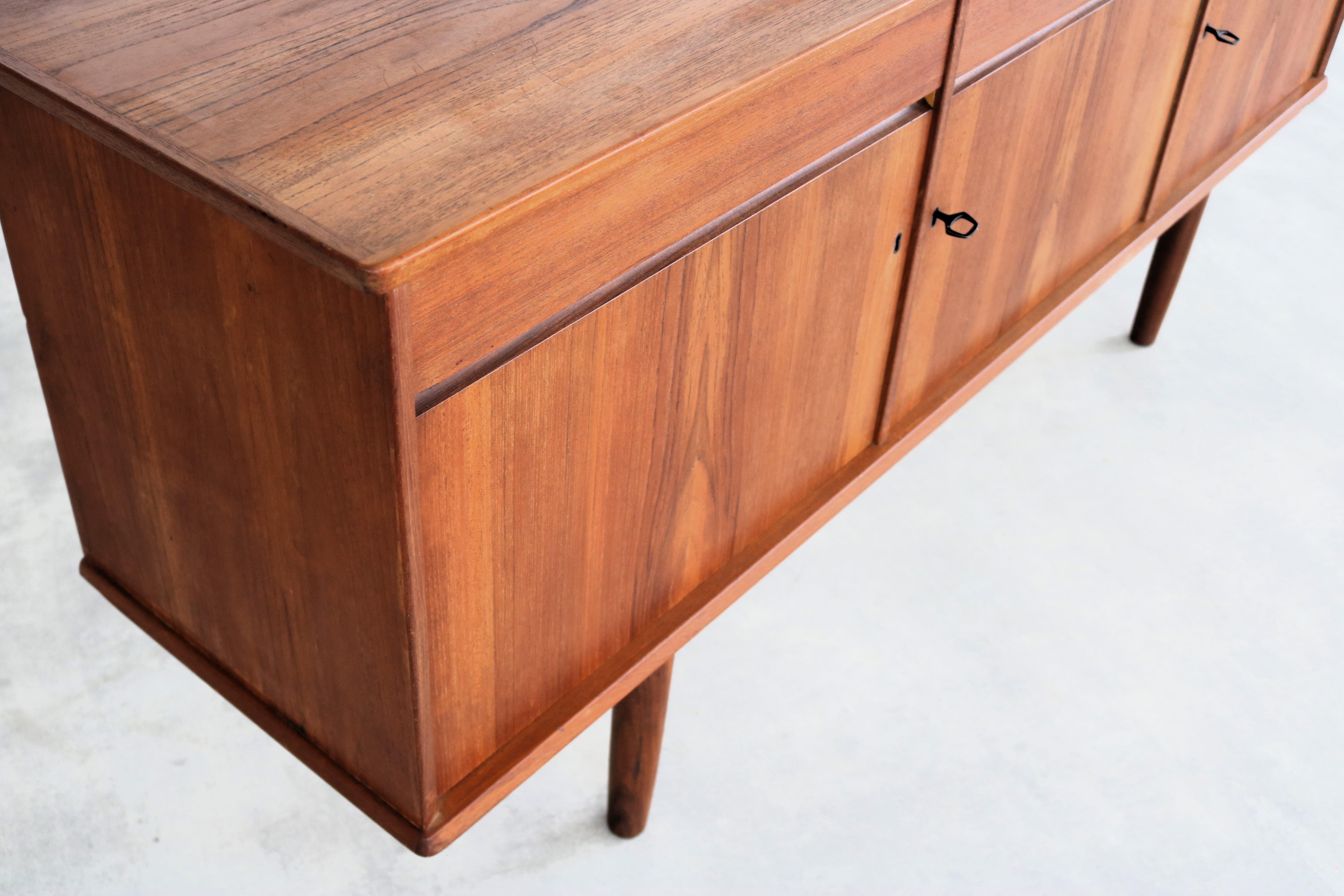 credenza in teak vintage  cassettiera  60s  Svedese in vendita 1
