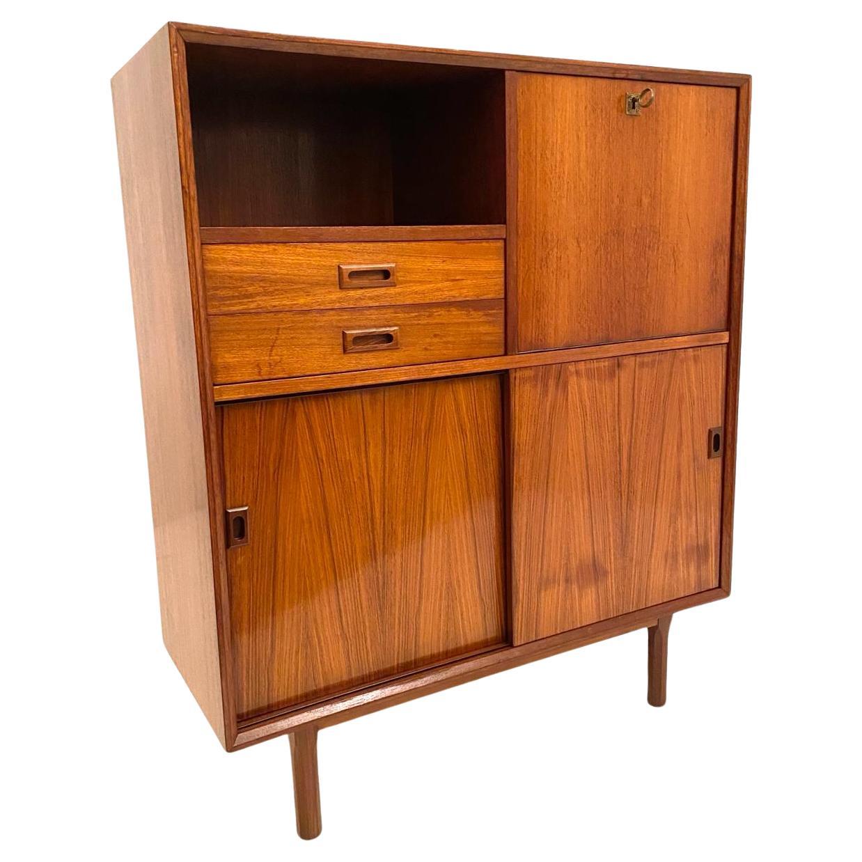 Vintage teak sideboard, Italy 1960s In Good Condition For Sale In Ceglie Messapica, IT