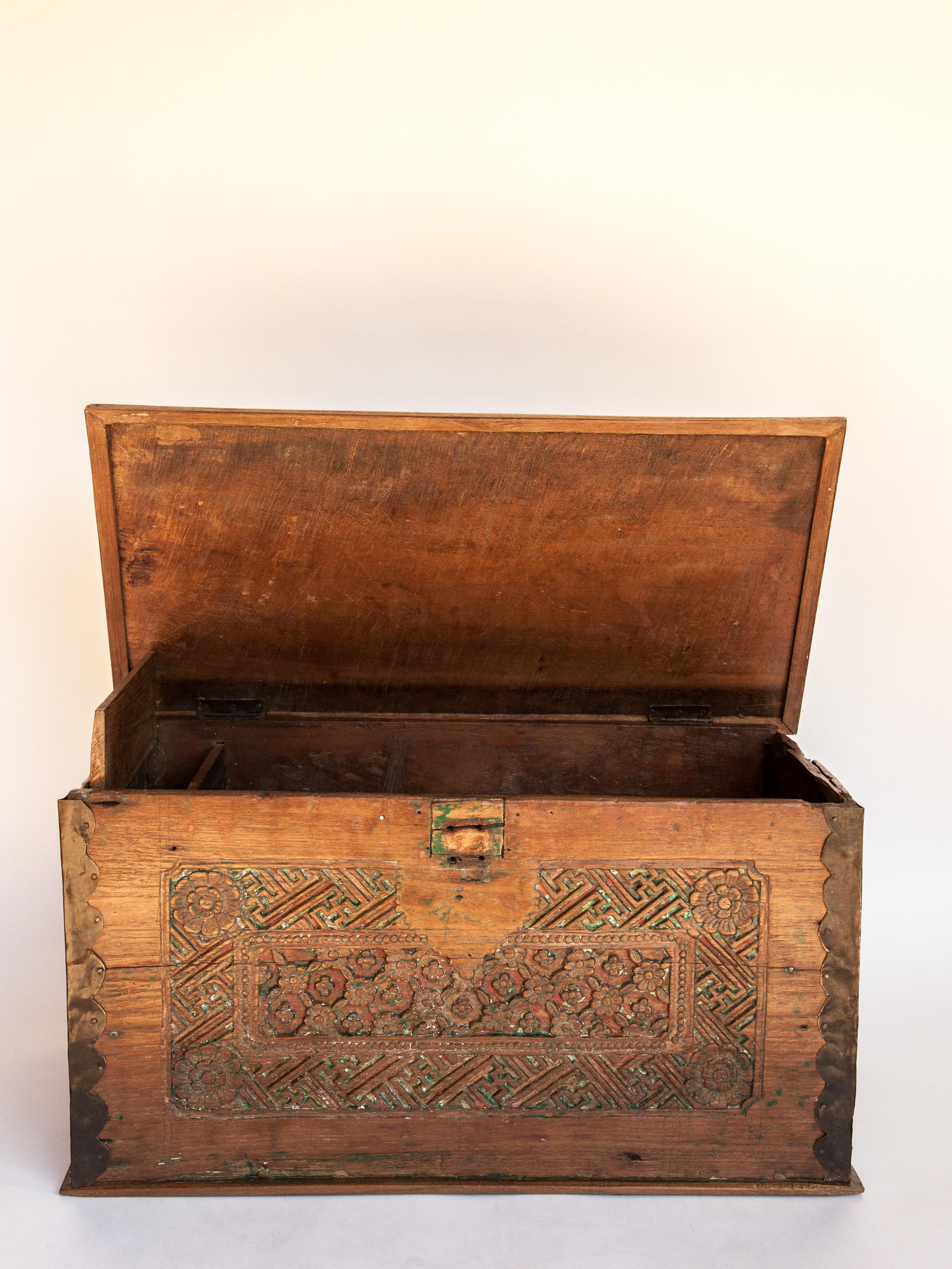 Vintage Teak Storage Chest with Carved Design from Java, Mid-20th Century 9