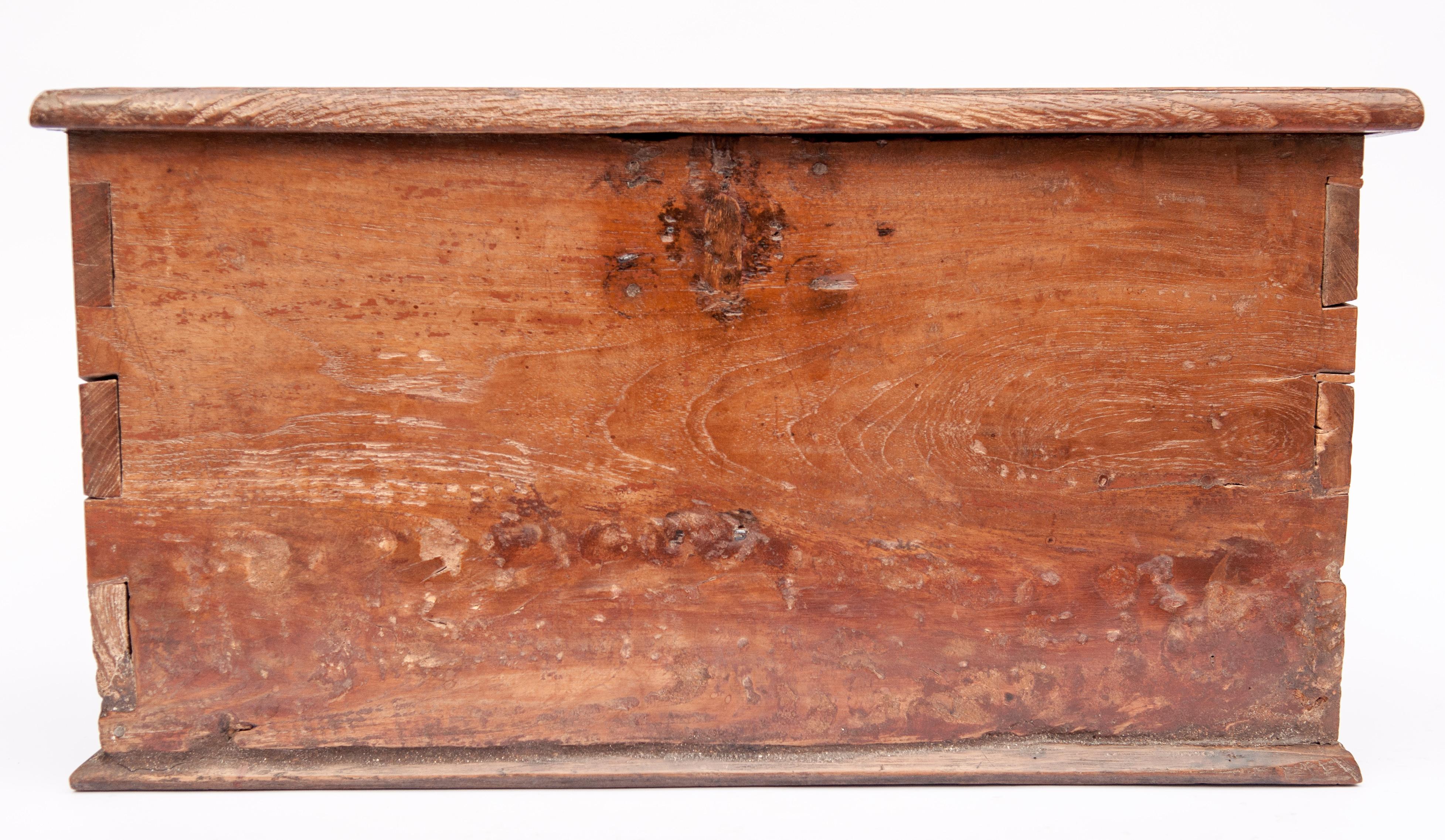 Hand-Crafted Vintage Teak Storage Chest with Heavily Grained Top, Java Mid-20th Century
