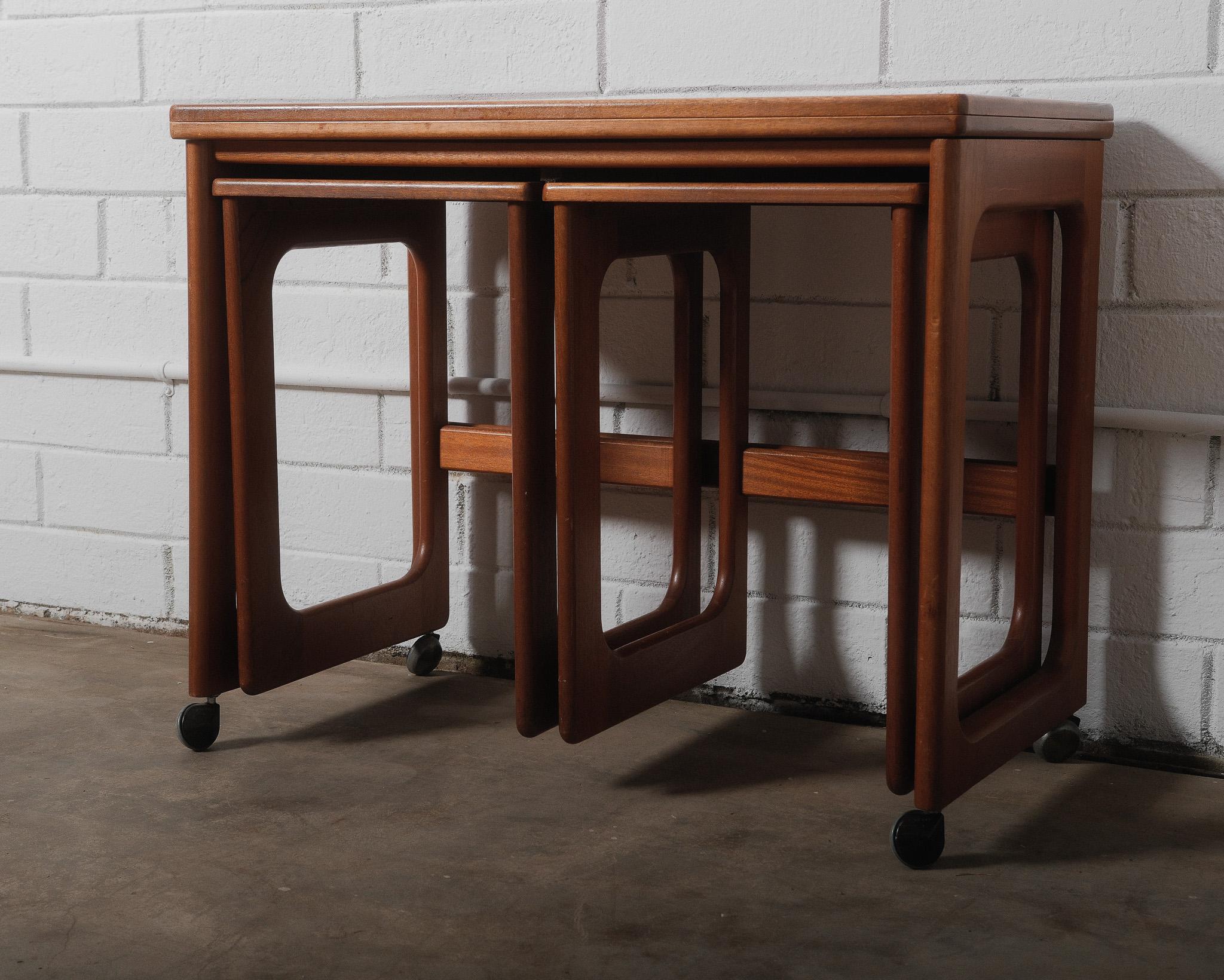 Mid-Century Modern Vintage Teak Triform Nesting Tables by McIntosh Set of 3 For Sale