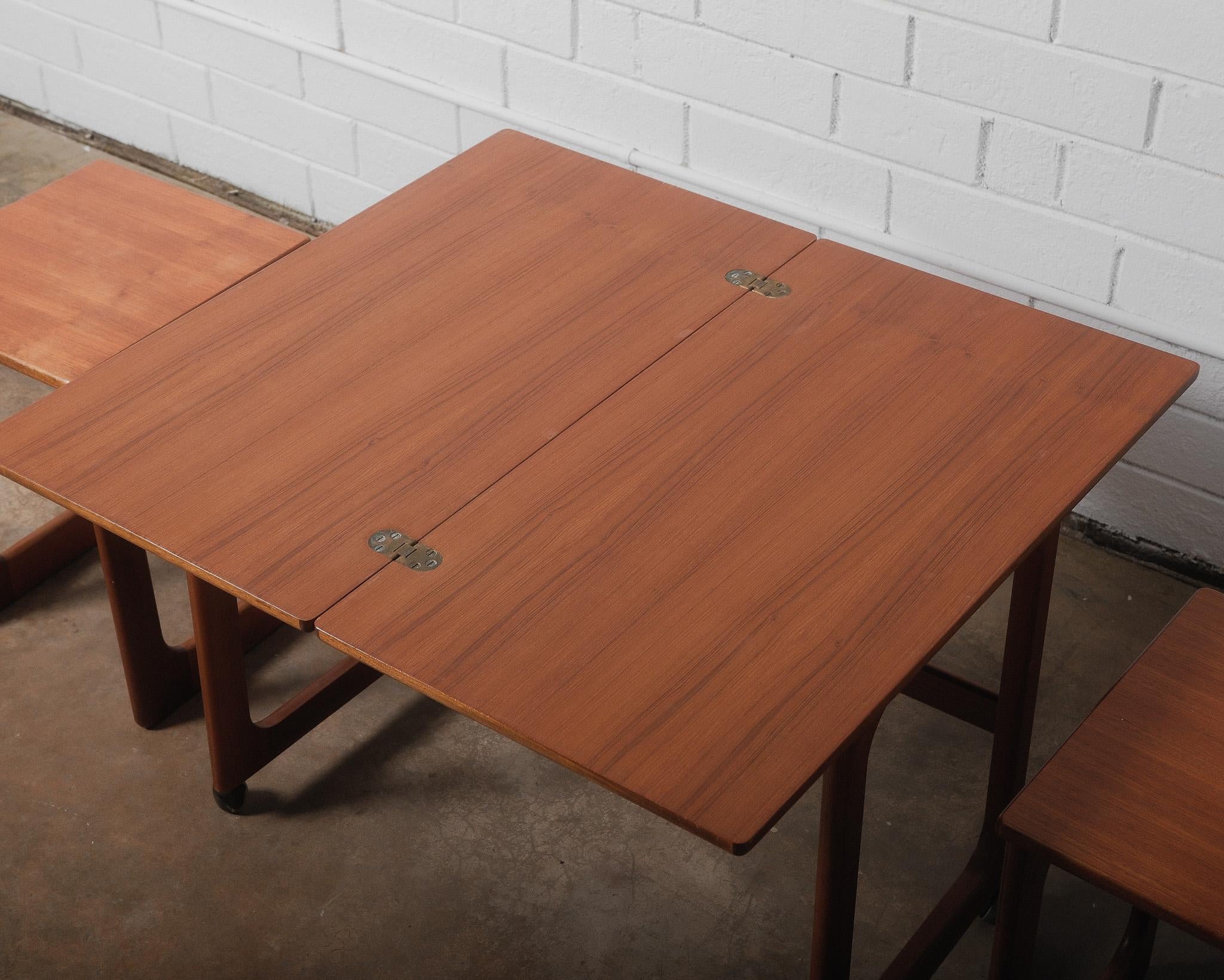 Vintage Teak Triform Nesting Tables by McIntosh Set of 3 For Sale 2