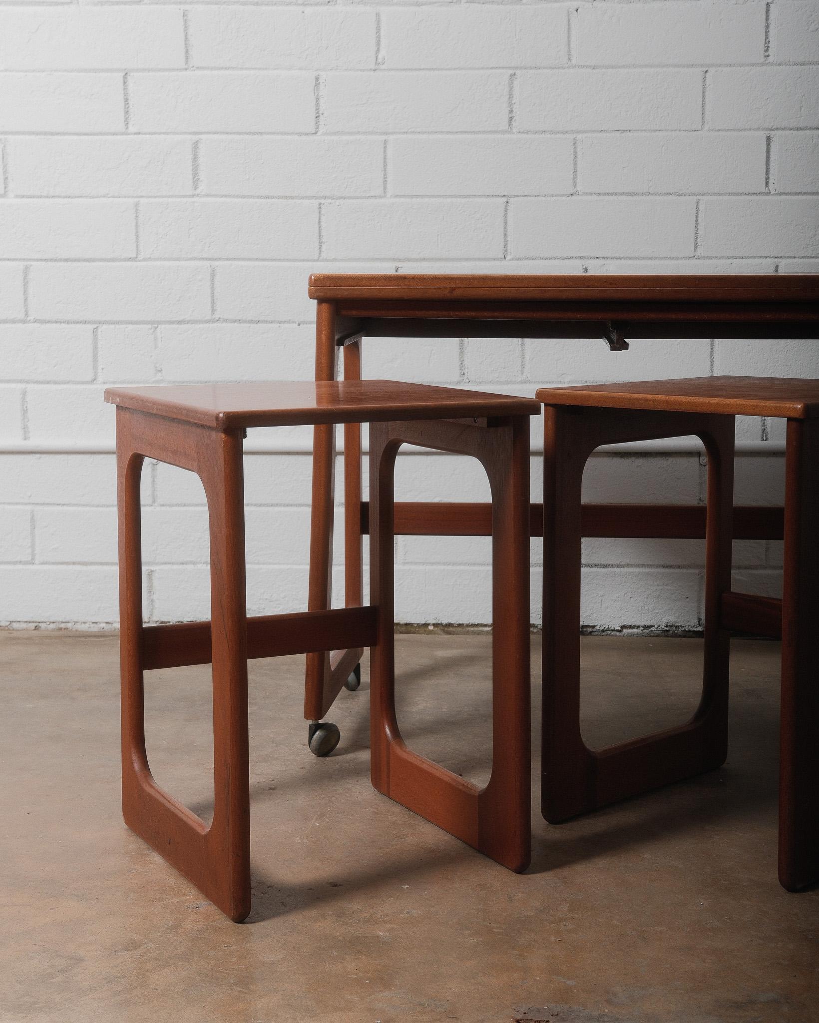 Vintage Teak Triform Nesting Tables by McIntosh Set of 3 For Sale 3