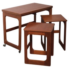 Tables gigognes et tables empilables Mid-Century Modern