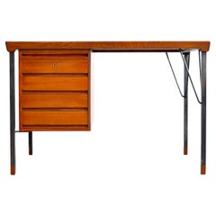 Bureau vintage en teck de Peter Hvidt pour John Stuart