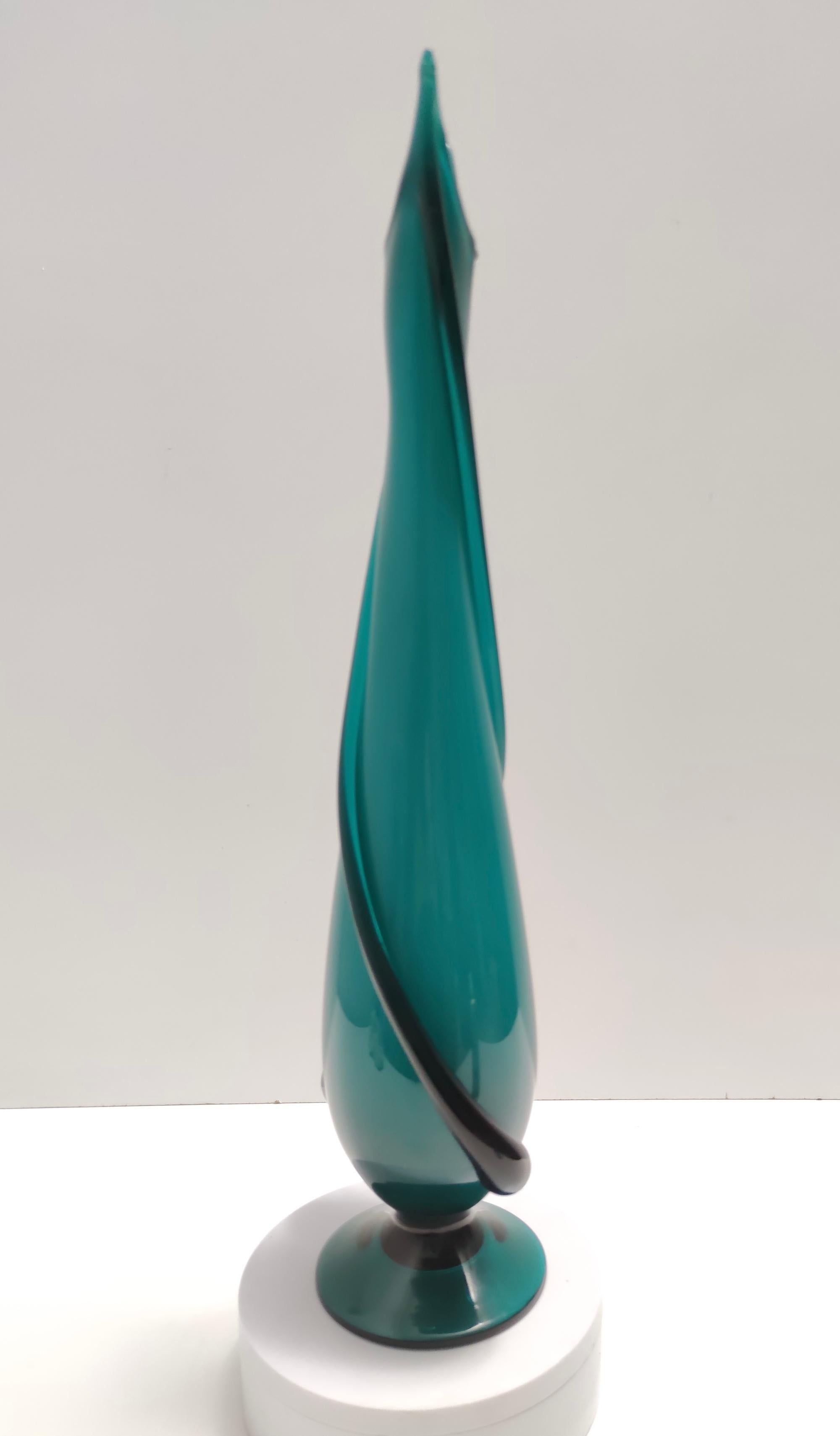 Vintage Teal Encased and Hand-Blown Murano Glass Flower Vase, Italy In Excellent Condition For Sale In Bresso, Lombardy