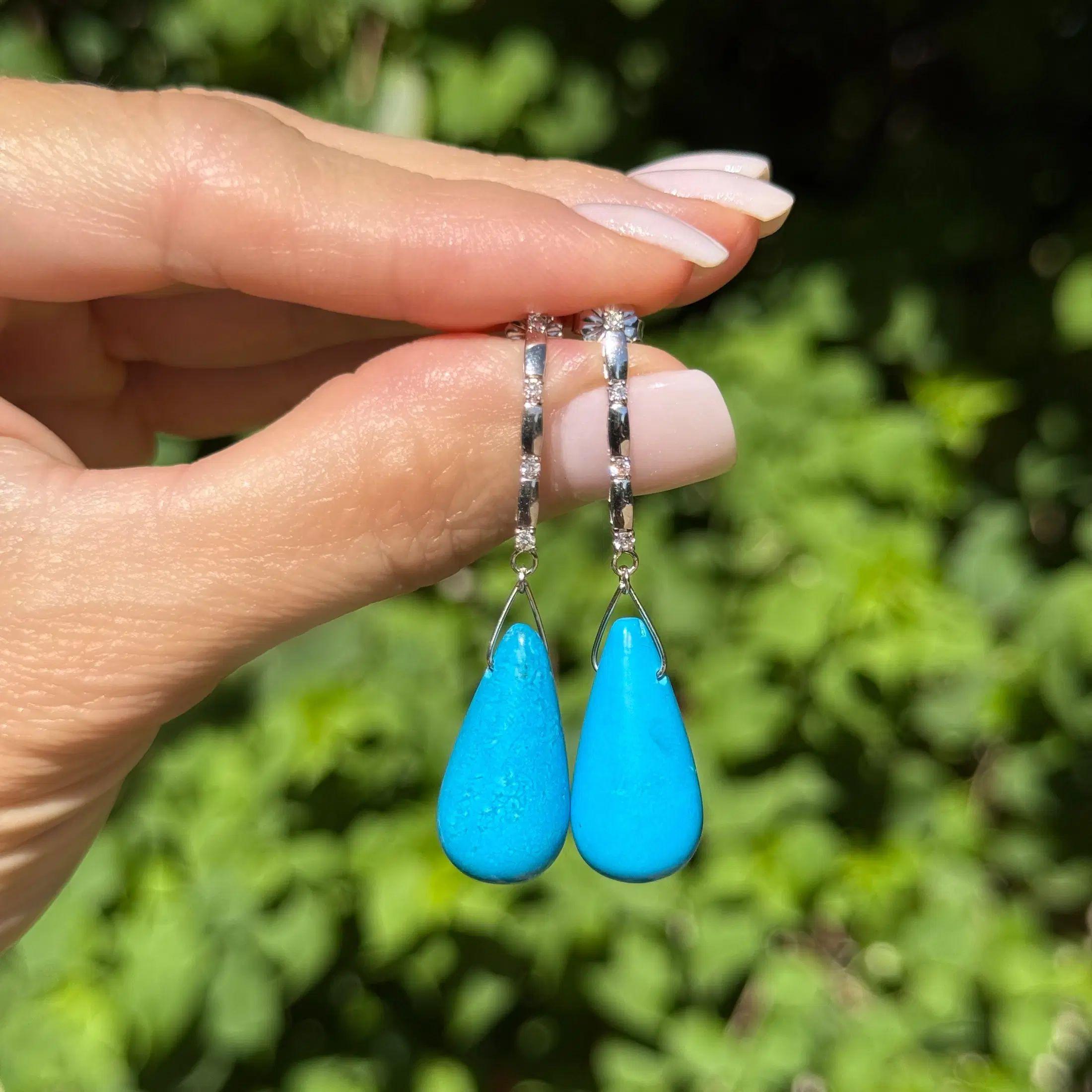 Modernista Orecchini a goccia d'epoca in oro con turchese e diamanti in vendita