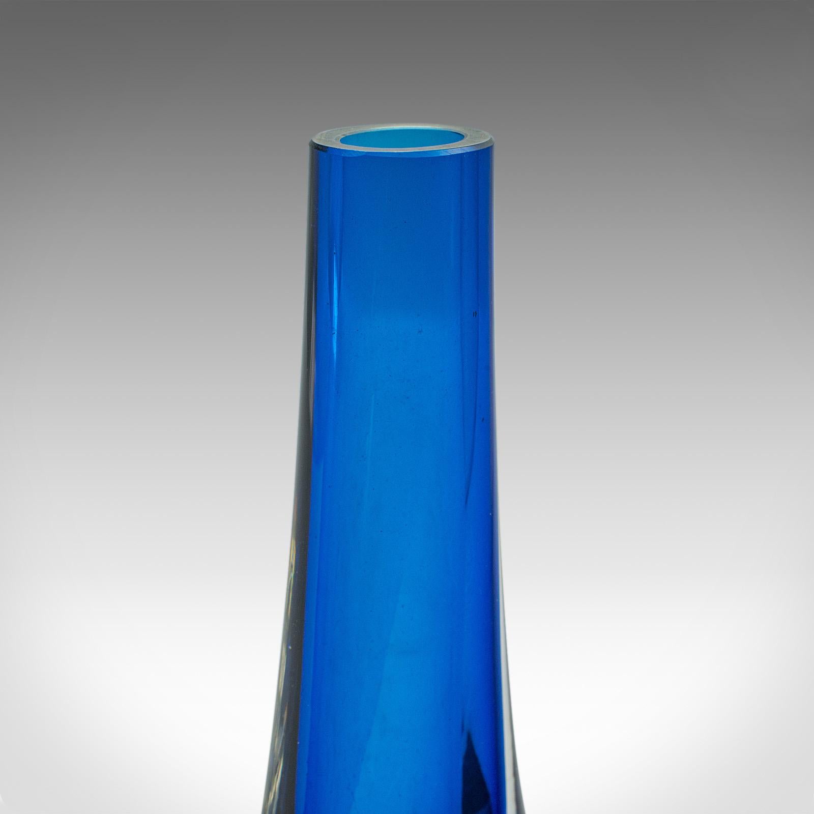 Vaso a goccia d'epoca, inglese, vetro artistico, manicotto per fiori, decorazione, esposizione in vendita 1