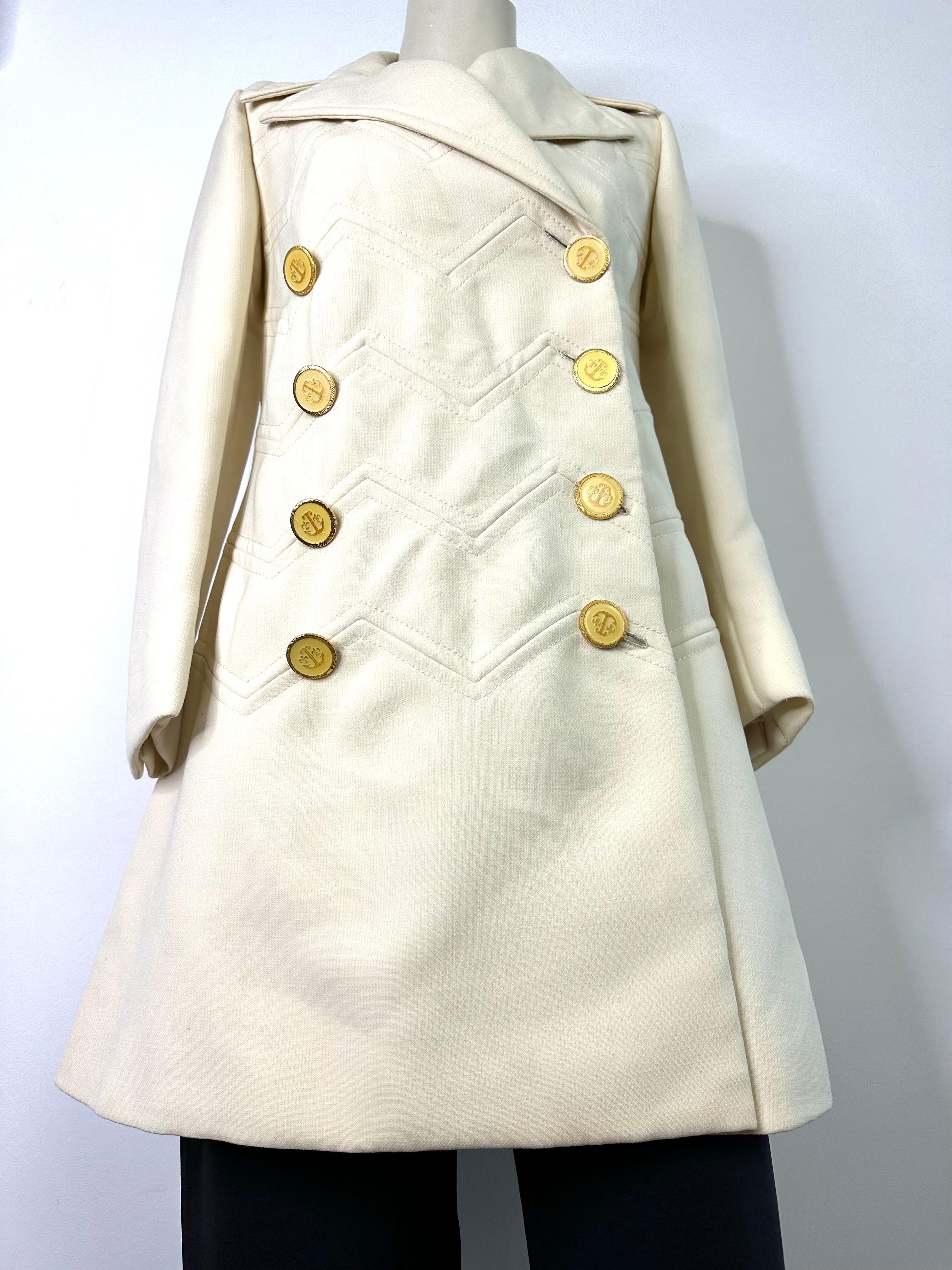 Vintage Ted Lapidus coat in ivory wool from the 1960s In Good Condition For Sale In L'ESCALA, ES