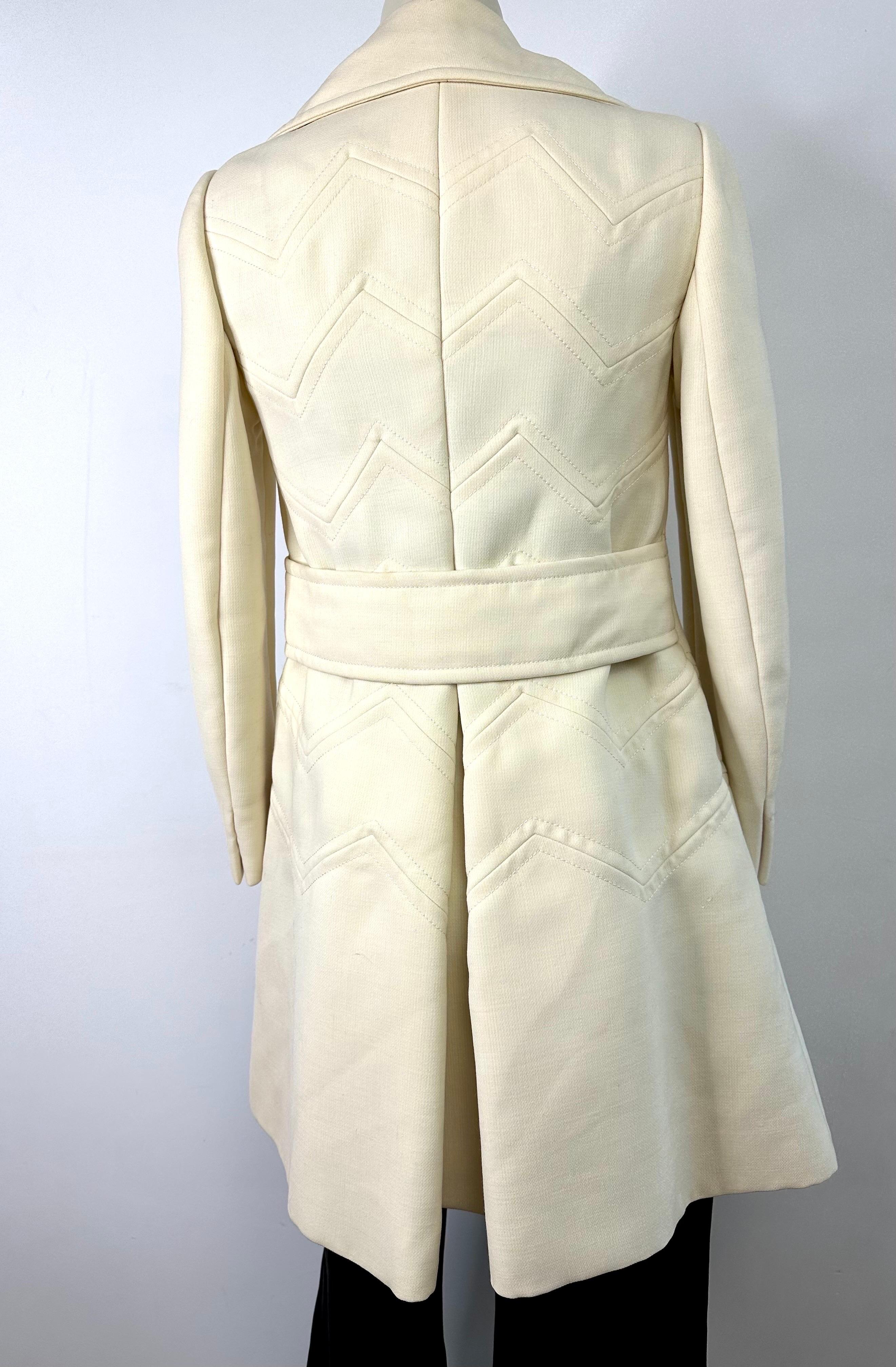 Vintage Ted Lapidus coat in ivory wool from the 1960s For Sale 3