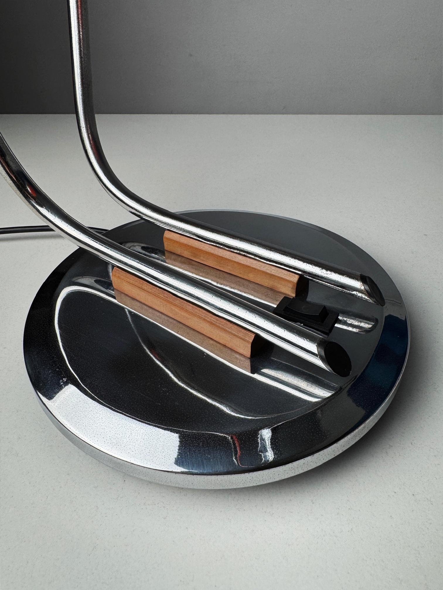 Vintage Teio Schreibtischlampe - Argentinisches A Space Age Design (1970er) im Angebot 2
