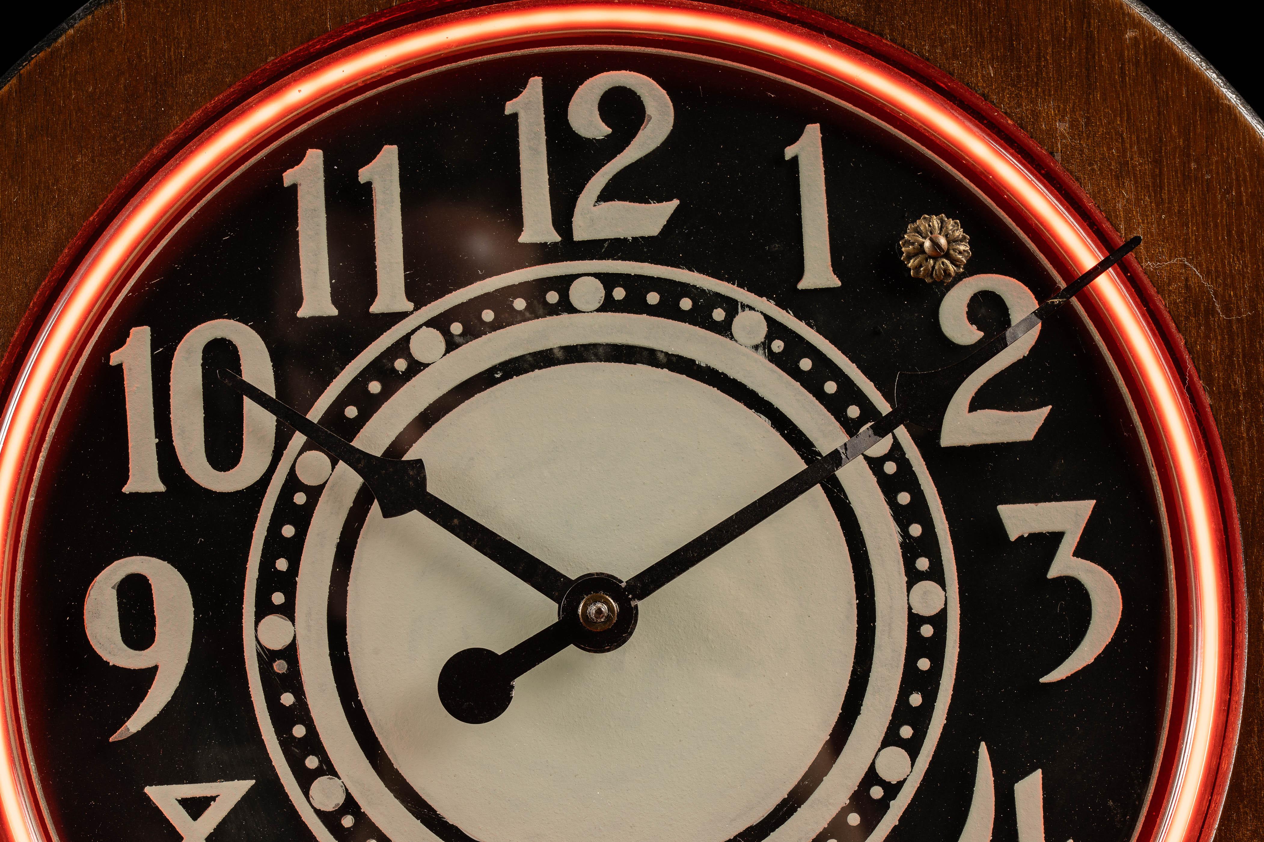 Reloj publicitario vintage Telechron de neón en venta 1