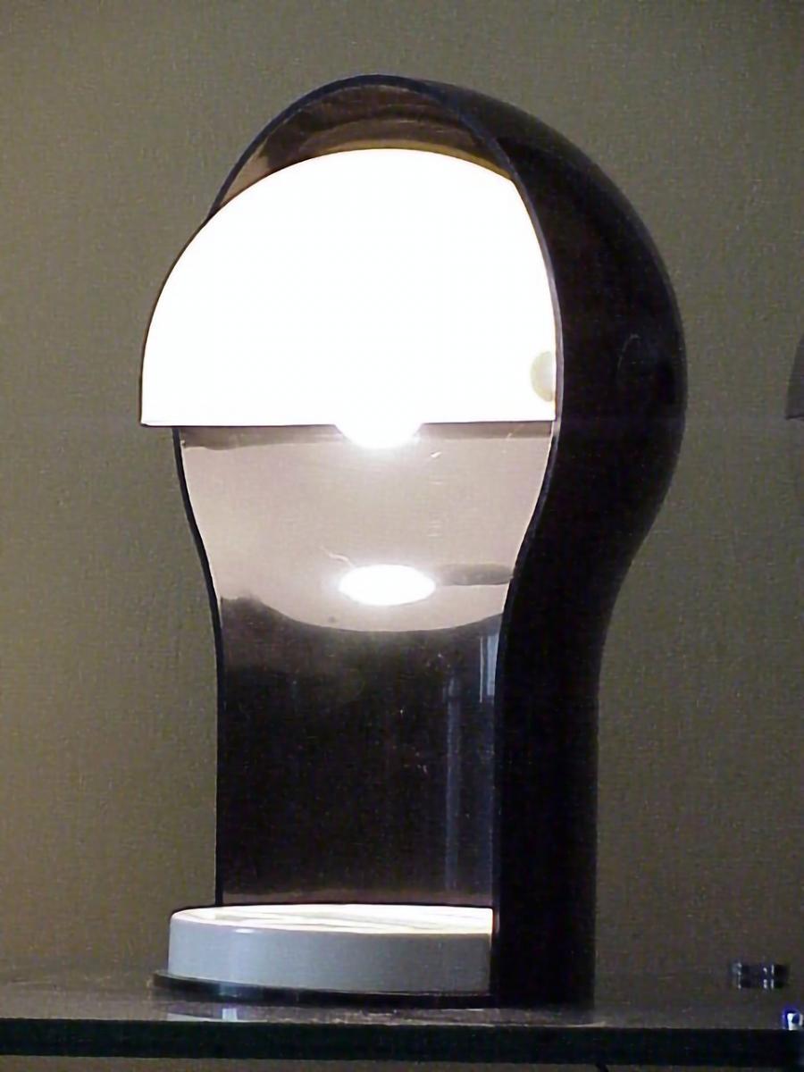 Modern Vintage Telegono Table Lamp by Vico Magistretti Design for Artemide Italy 1969 For Sale