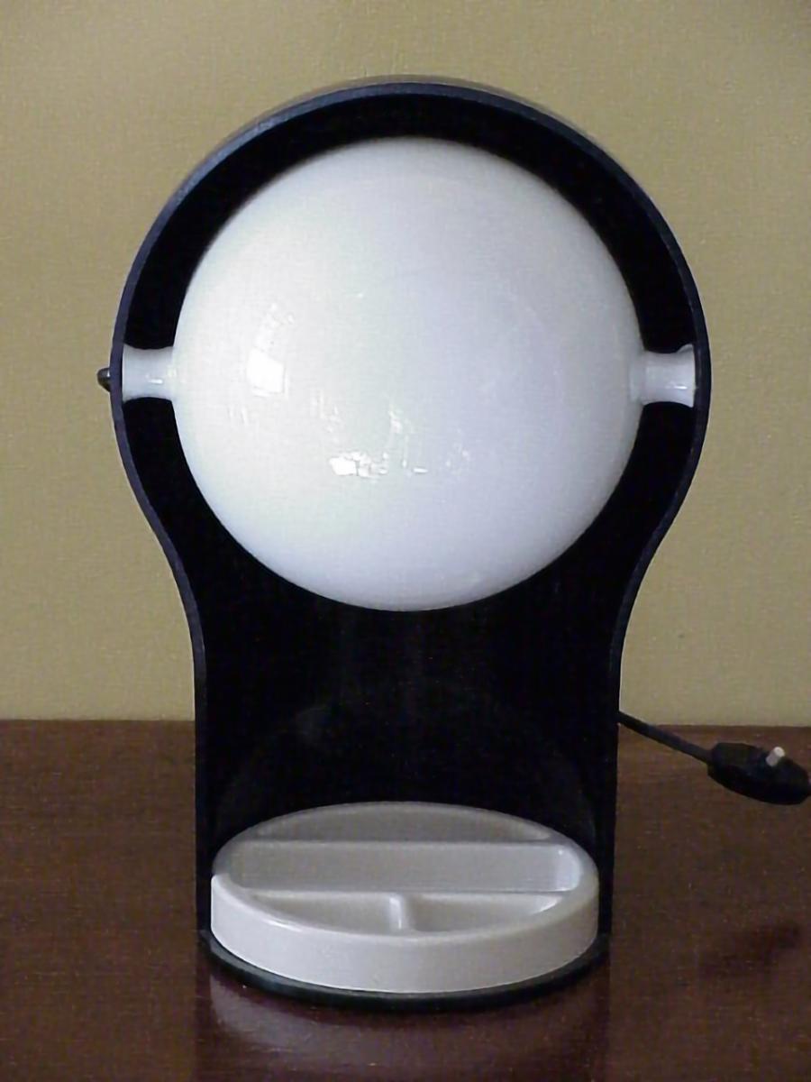 Lampada da tavolo vintage Telegono di Vico Magistretti Design per Artemide Italia 1969 In condizioni buone in vendita a Biella, IT