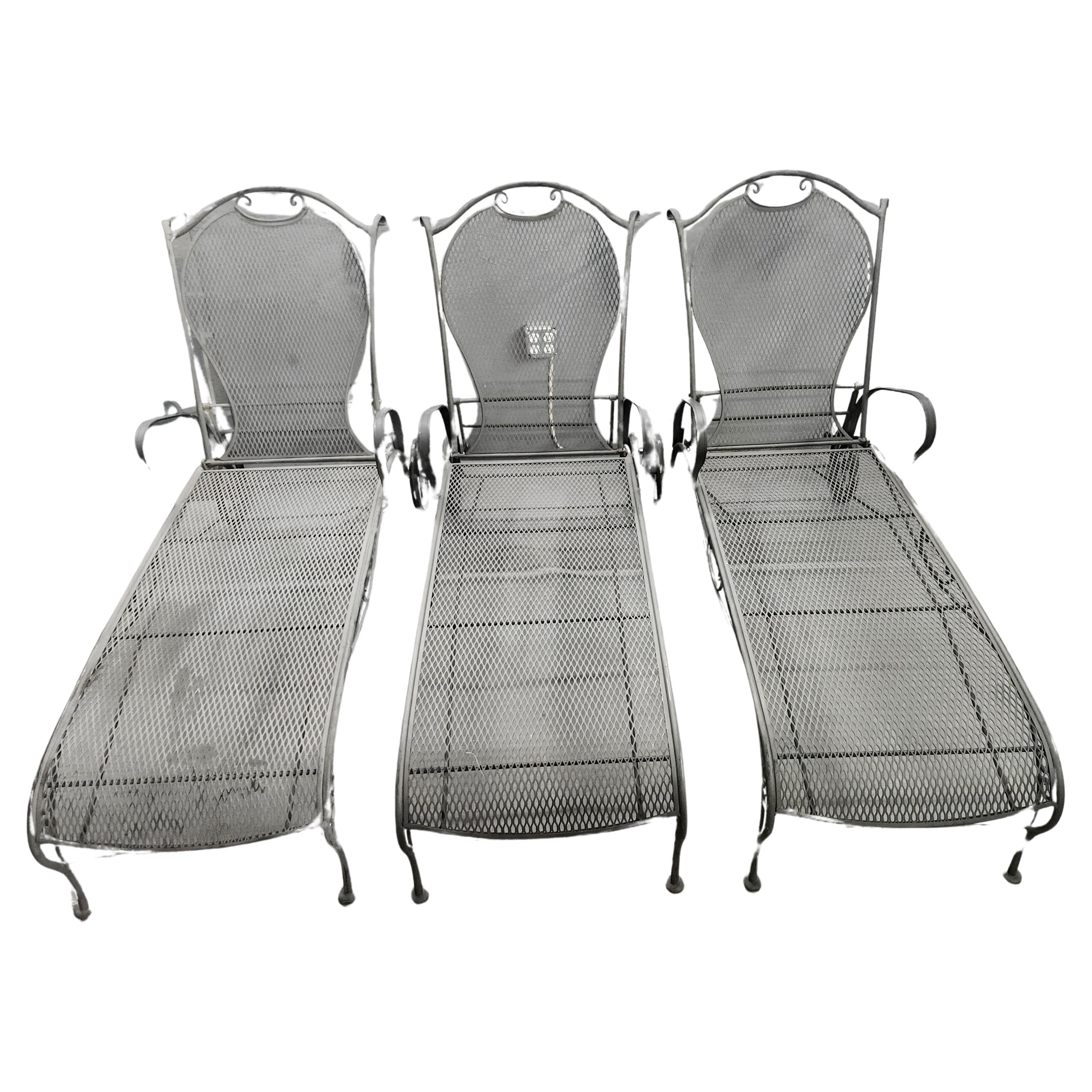 Vintage Woodard wrought iron outdoor patio chairs (4) For Sale