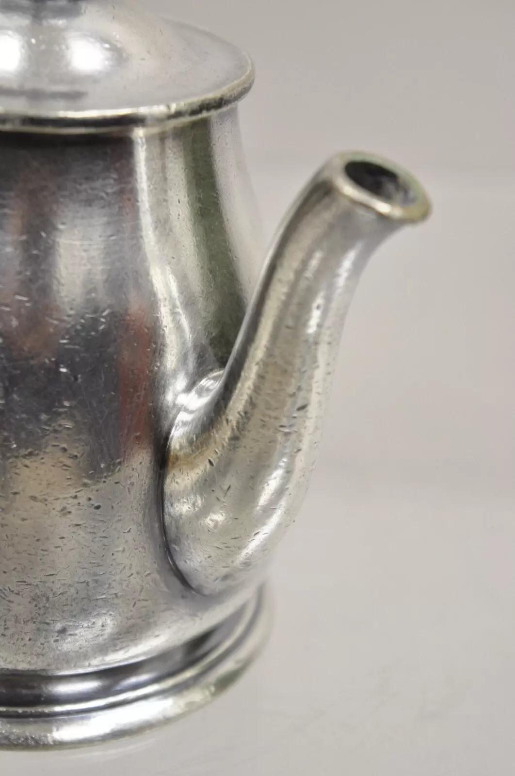 Vintage Temple Univ. Hosp. Petit pot à café crémier en métal argenté par Wallace en vente 2