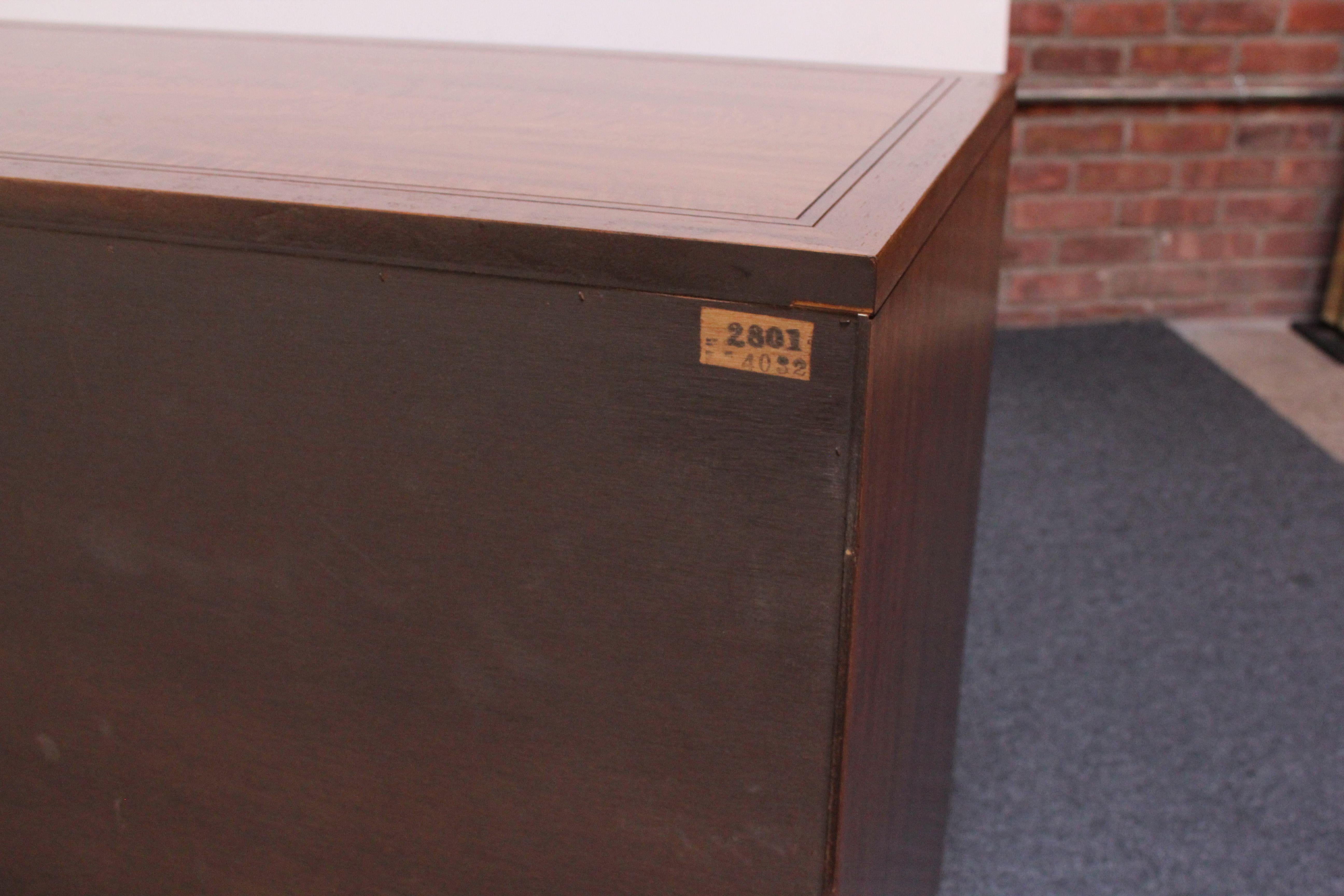 Vintage Ten-Drawer Walnut and Brass Chest / Dresser by Baker For Sale 7